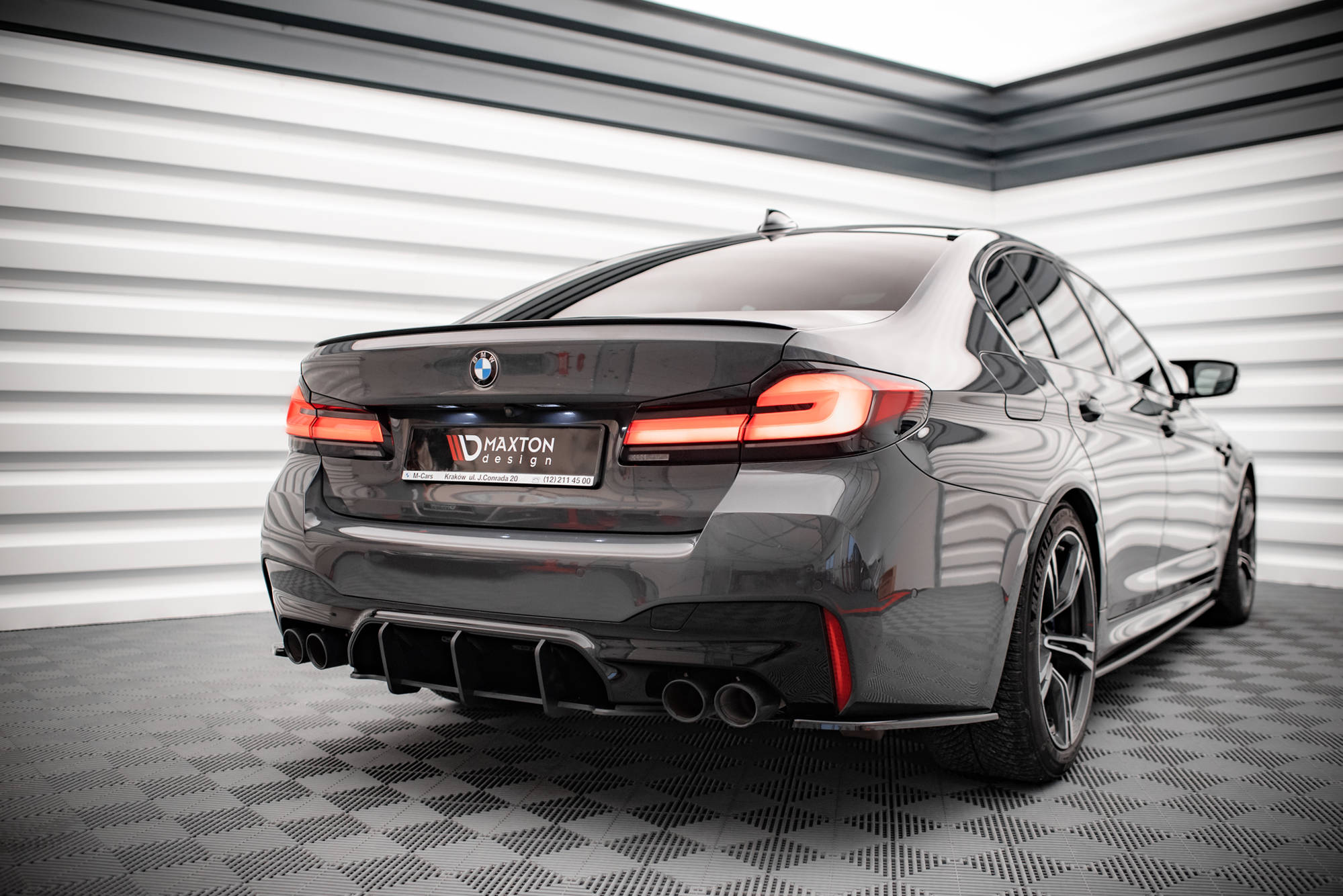 Street Pro Heckschürze Heck Ansatz Diffusor passend für BMW M5 F90 FL schwarz-rot