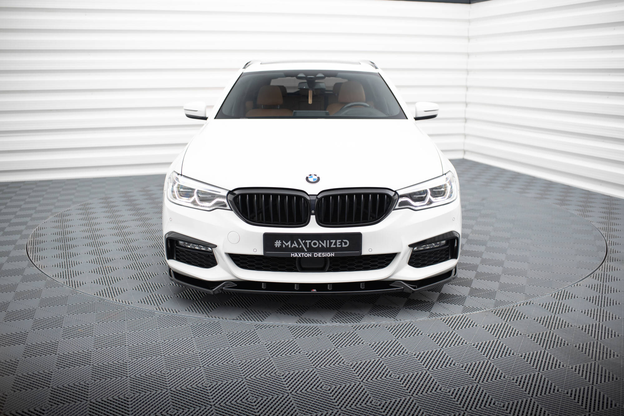 Street+ Spoilerlippe Front Ansatz V.4 passend für BMW 5er M-Paket / M550d / M550i G30/ G31 M-Paket schwarz Hochglanz
