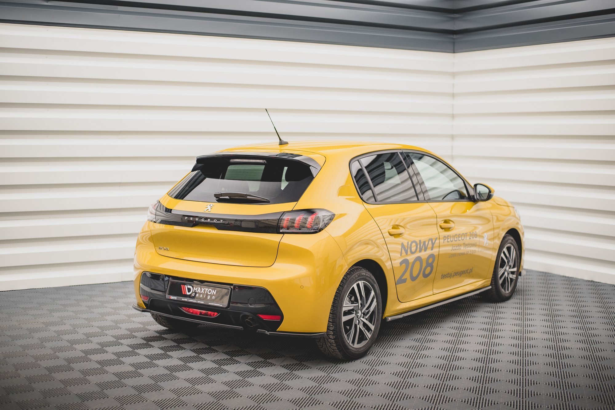 Street+ Heck Ansatz Flaps passend für Peugeot 208 Mk2 schwarz Hochglanz
