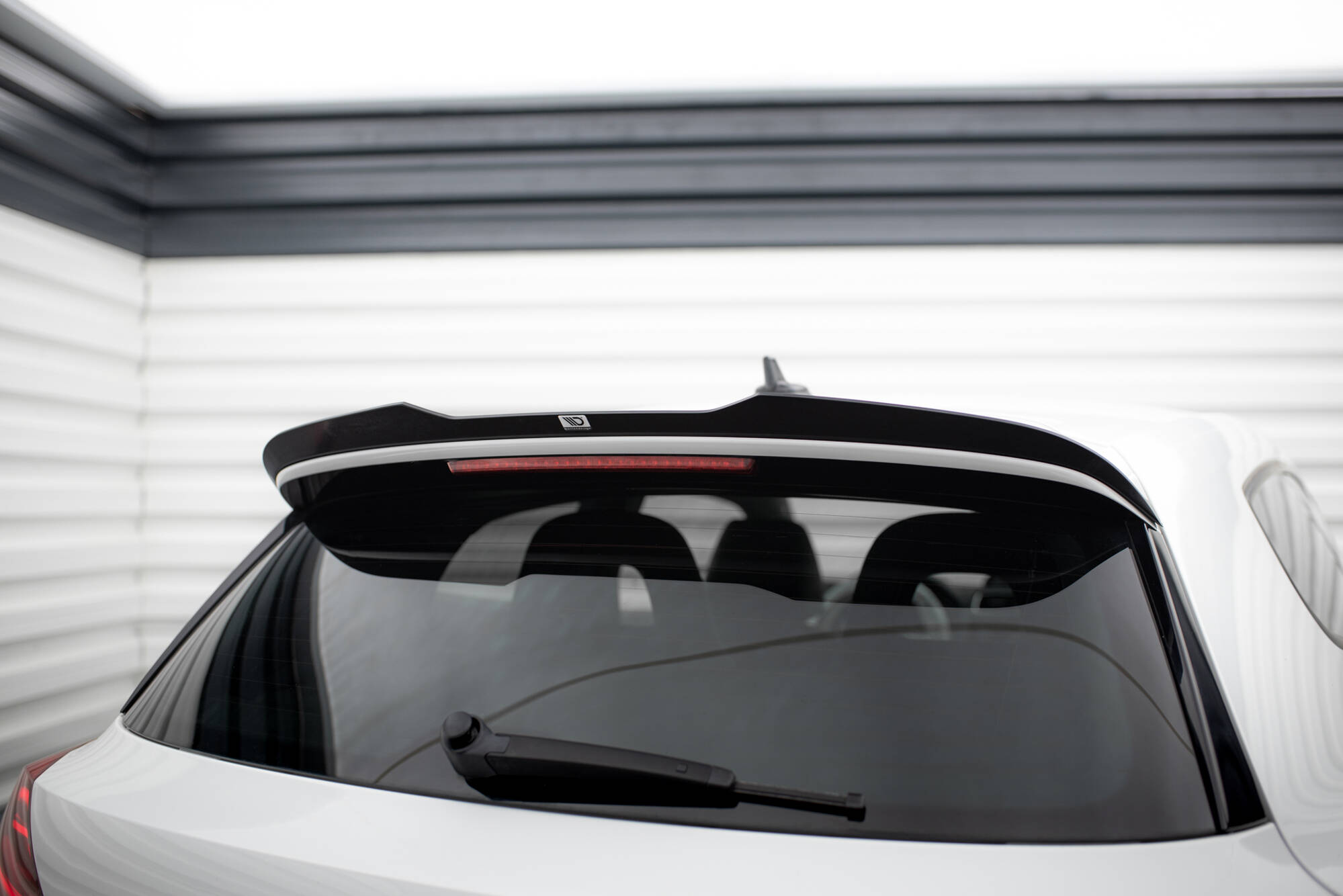 Heck Spoiler Aufsatz Abrisskante passend für VW Scirocco Mk3 FL schwarz Hochglanz