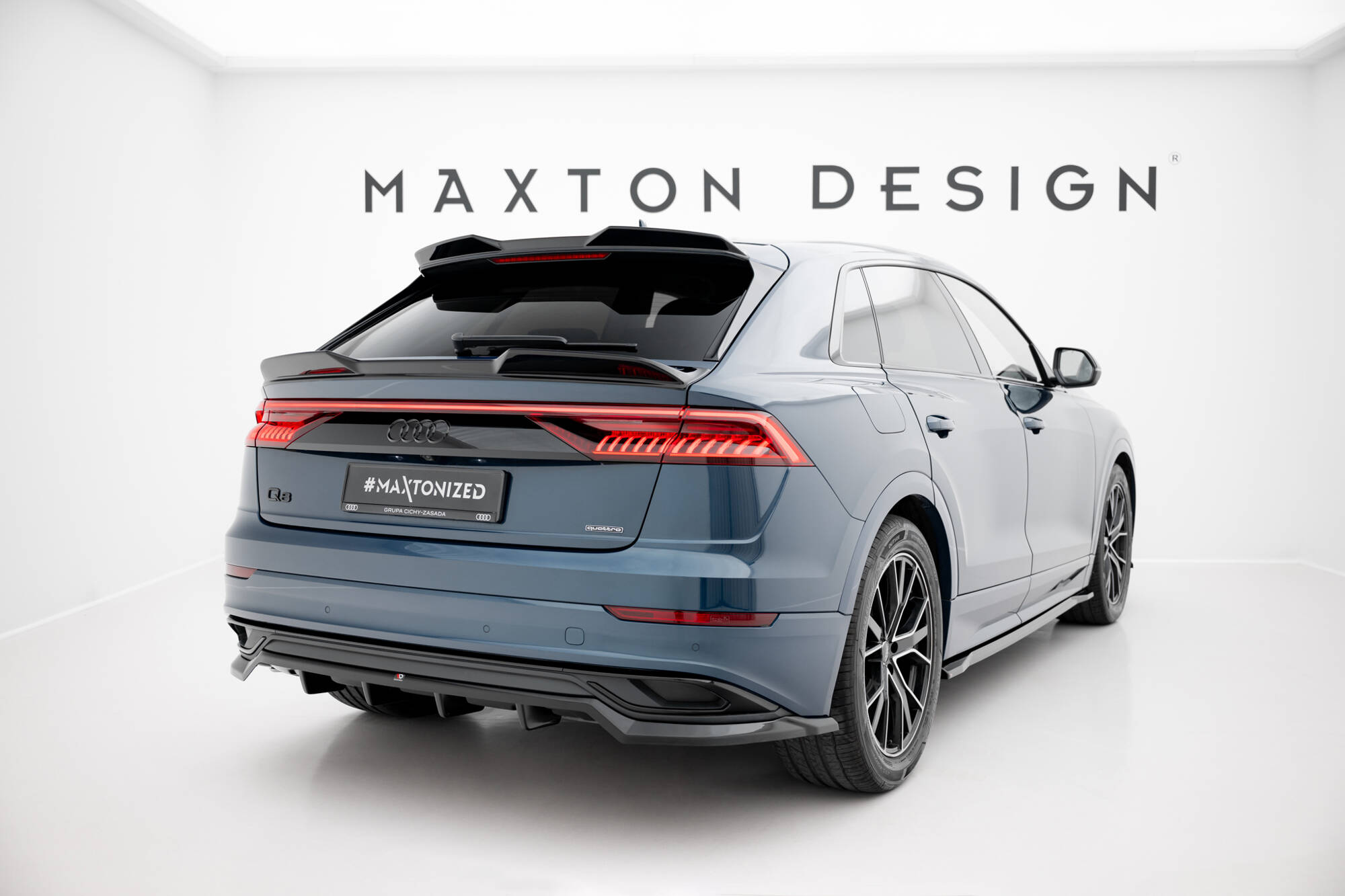 Street+ Mittlerer Diffusor RACE Heck Ansatz passend für Audi Q8 Mk1 schwarz Hochglanz