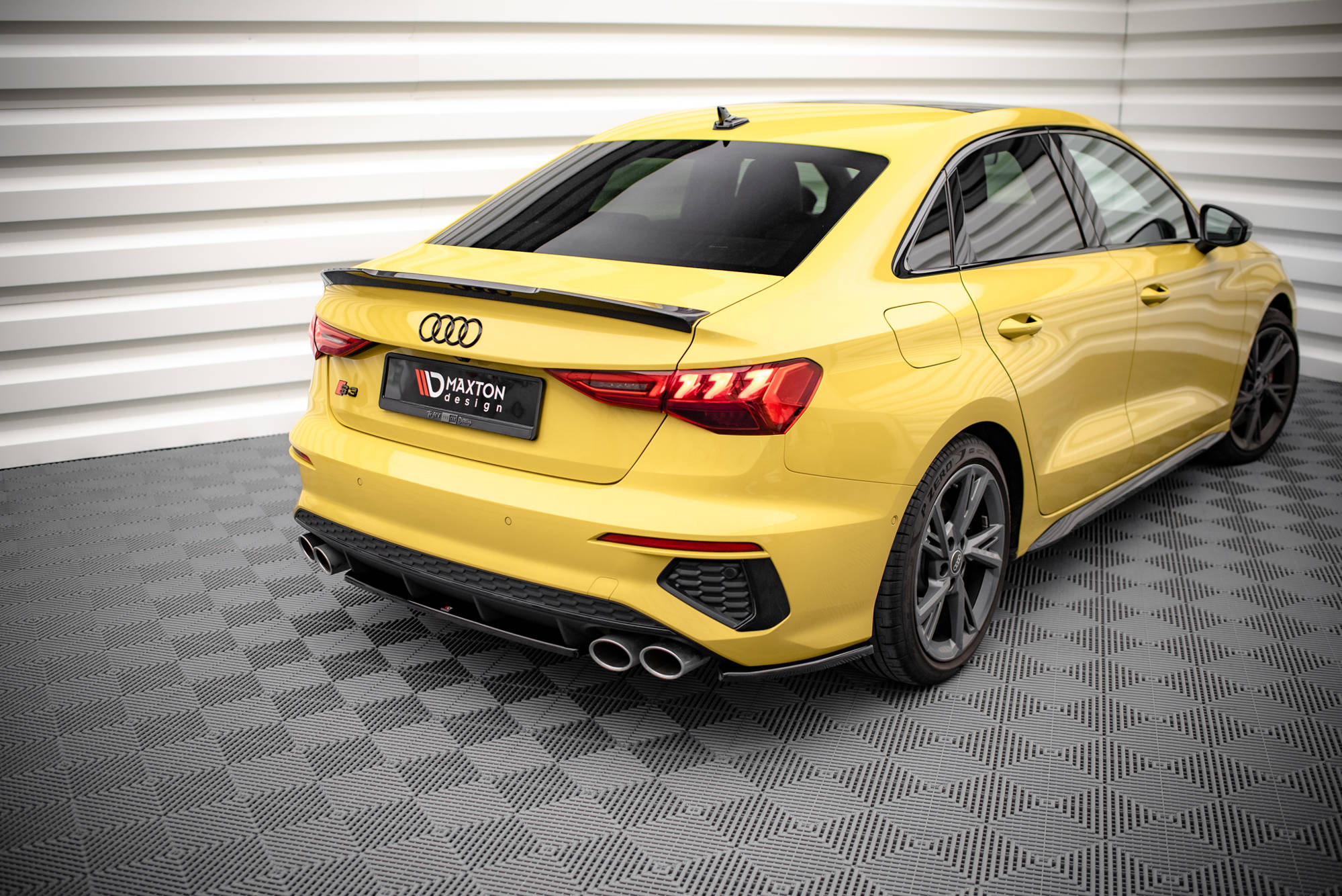 Street+ Heck Ansatz Flaps passend für Audi S3 Limousine 8Y schwarz Hochglanz