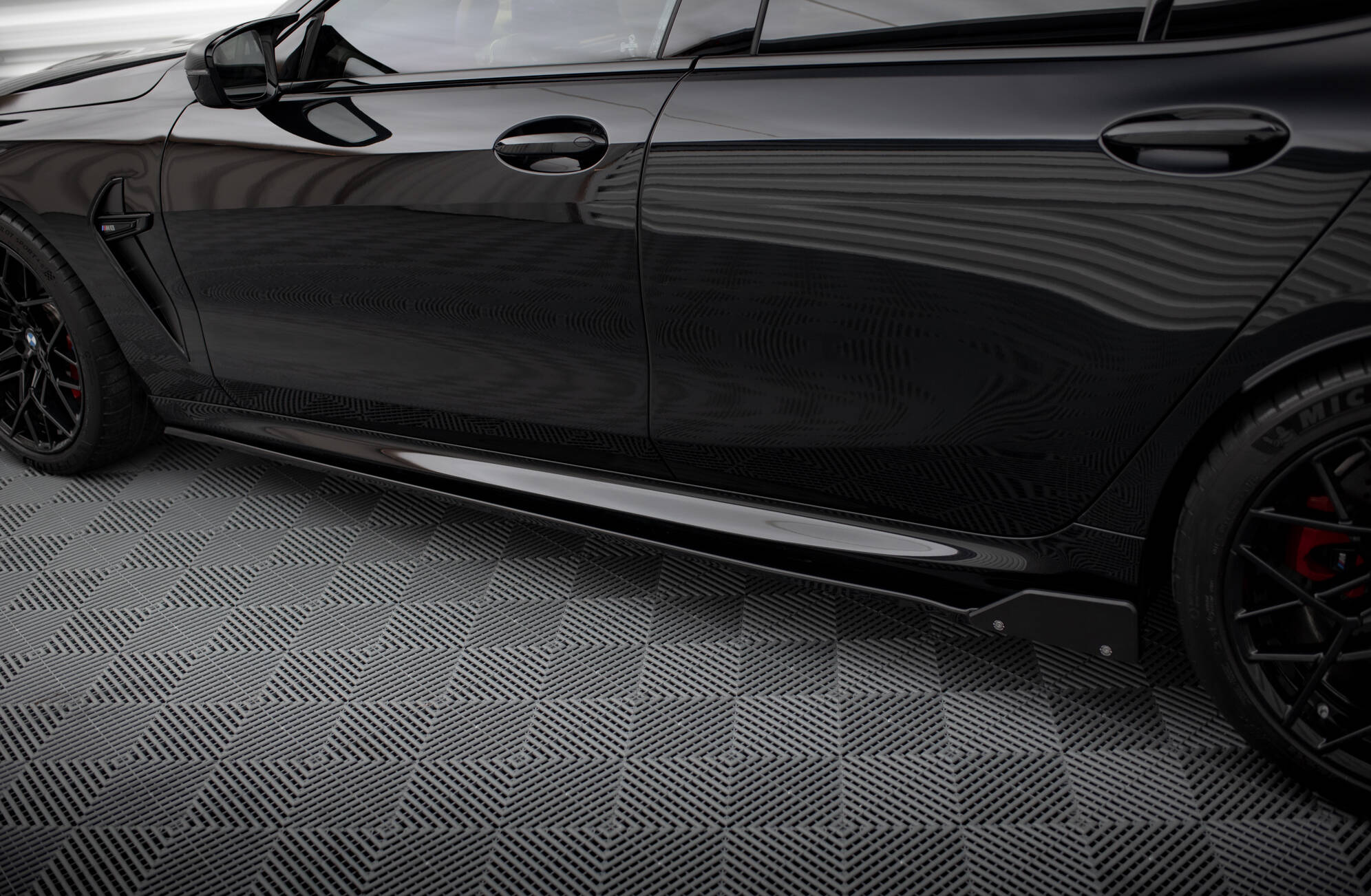 Street+ Seitenschweller Leisten V.1 + Flaps passend für BMW M8 Gran Coupe F93 / 8 Gran Coupe M-Paket G16