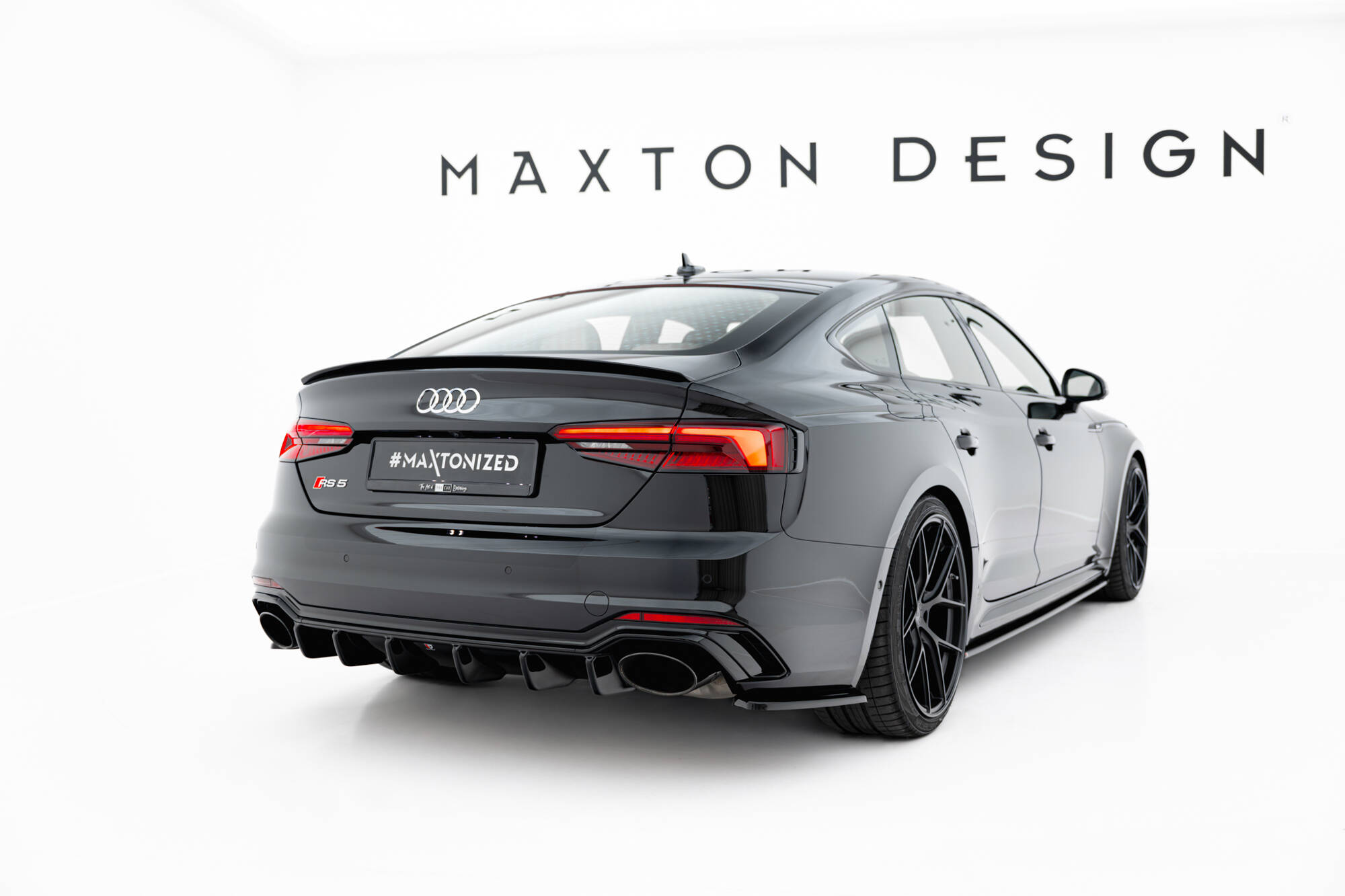 Heck Ansatz Flaps Diffusor für Audi RS5 Coupe / Sportback F5 schwarz Hochglanz