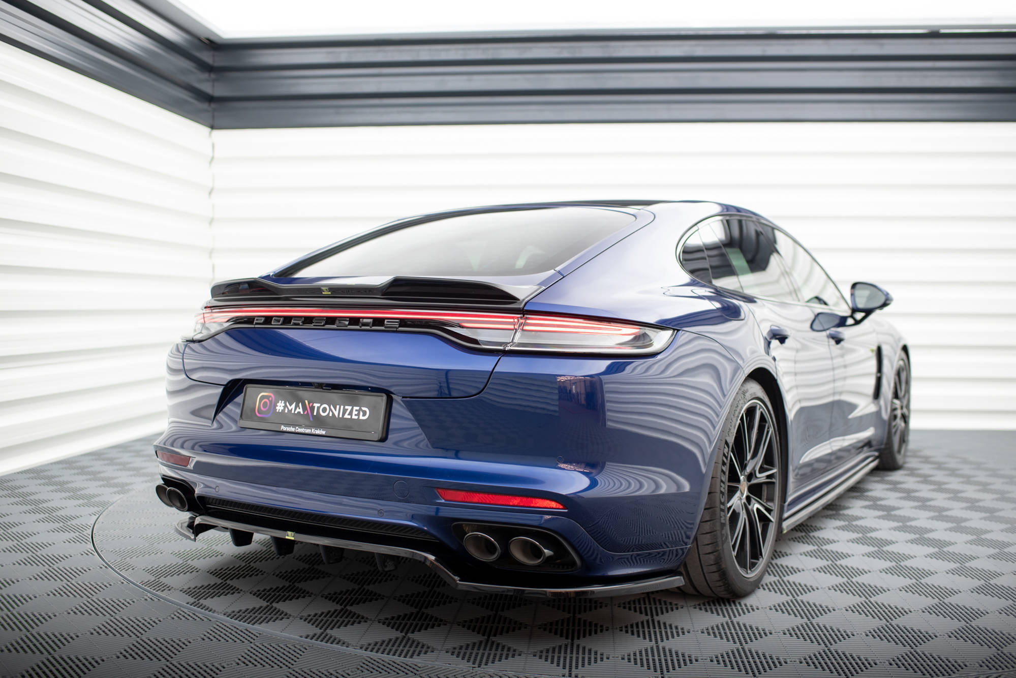 Heck Spoiler Aufsatz Abrisskante 3D passend für Porsche Panamera E-Hybrid 971 FL schwarz Hochglanz