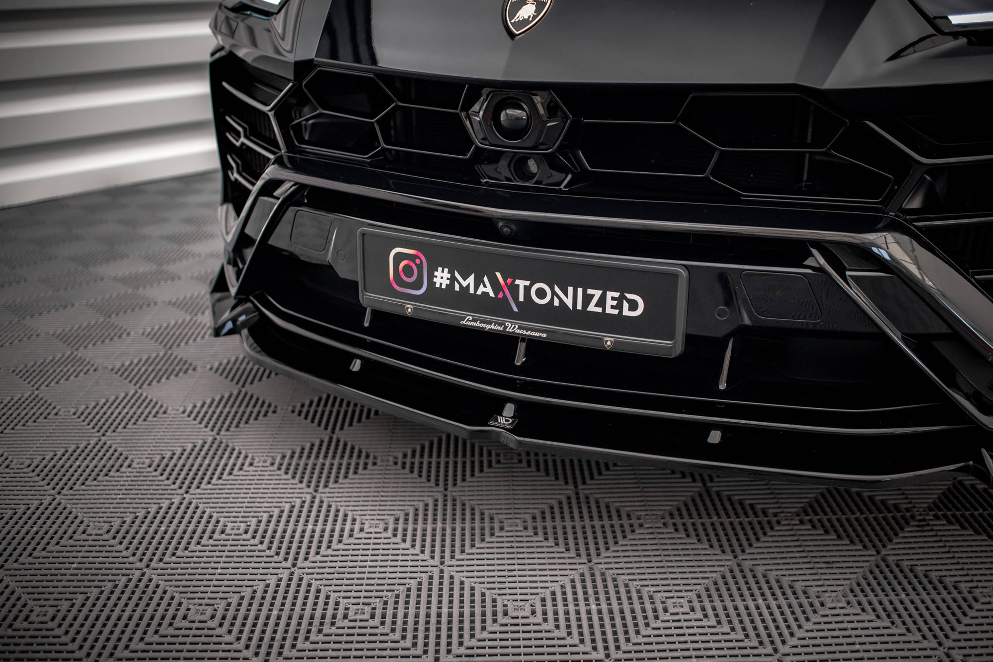 Frontlippe V.1 passend für Lamborghini Urus Mk1 schwarz Hochglanz