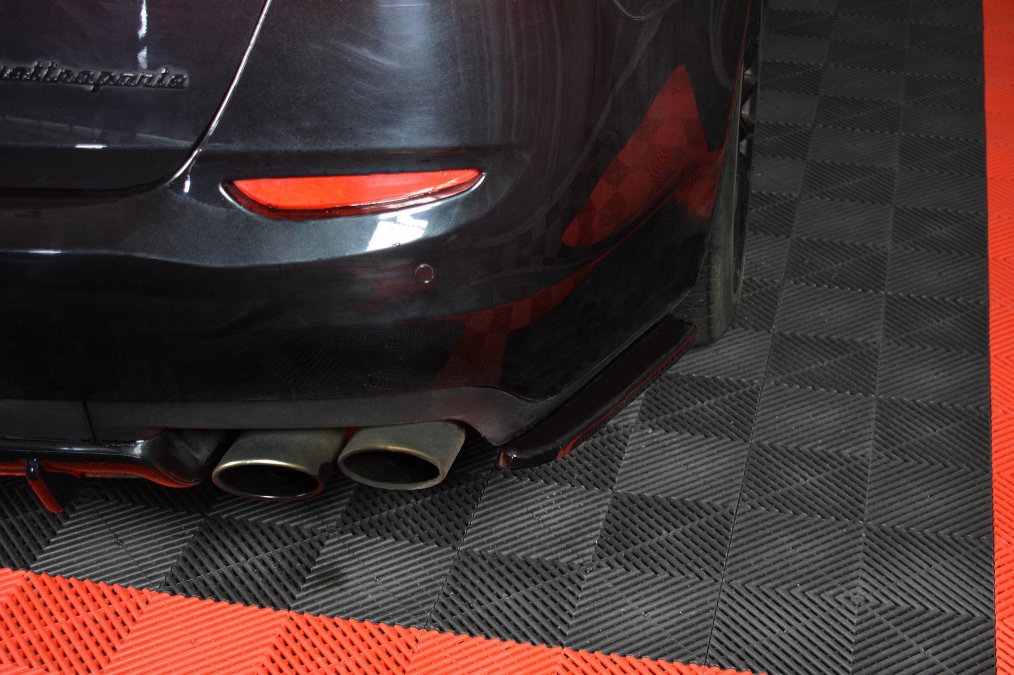 Diffusor Flaps passend für Maserati QUATTROPORTE MK.6 vor FL schwarz matt