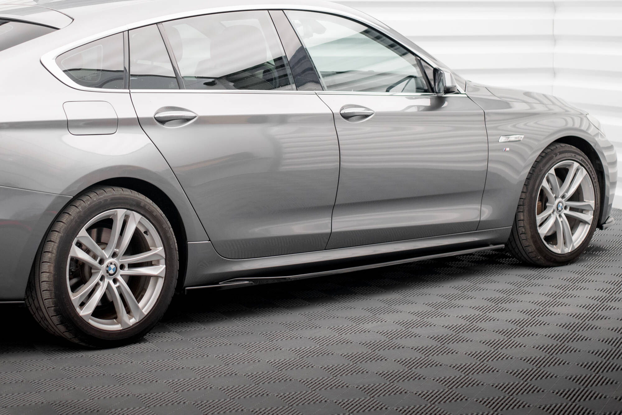 Street+ Seitenschweller Leisten passend für BMW 5er GT M-Paket F07 schwarz Hochglanz