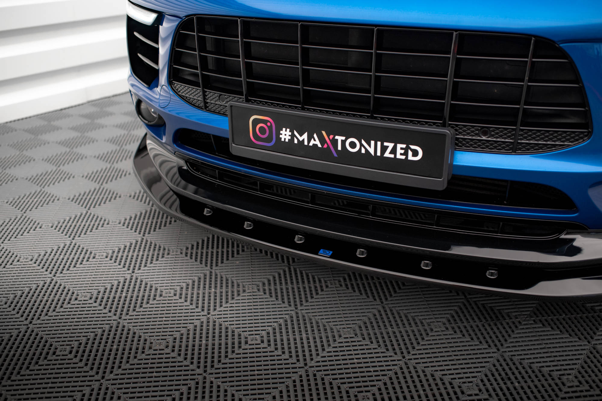 Street+ Spoilerlippe Front Ansatz V.1 passend für Porsche Macan Mk1 schwarz Hochglanz