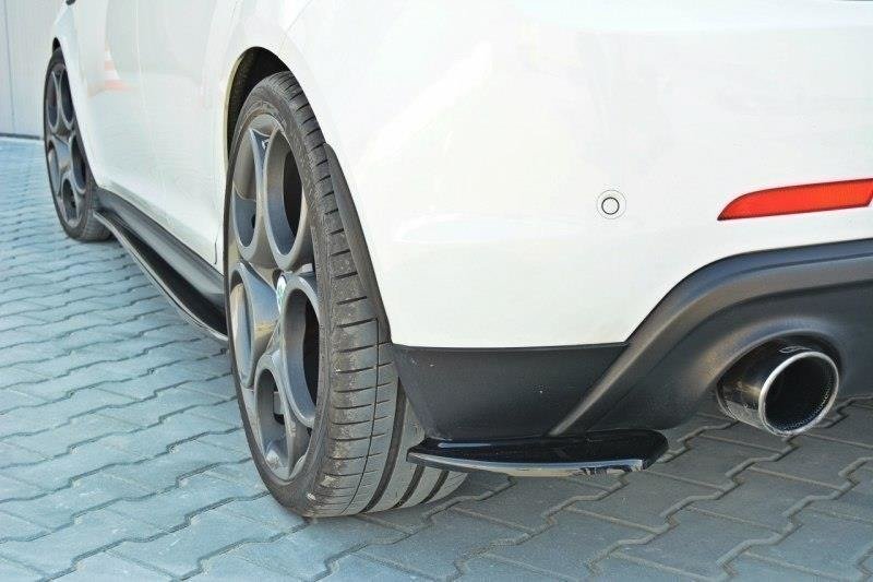 Street+ Heck Ansatz Flaps passend für Alfa Romeo Giulietta Zender schwarz Hochglanz