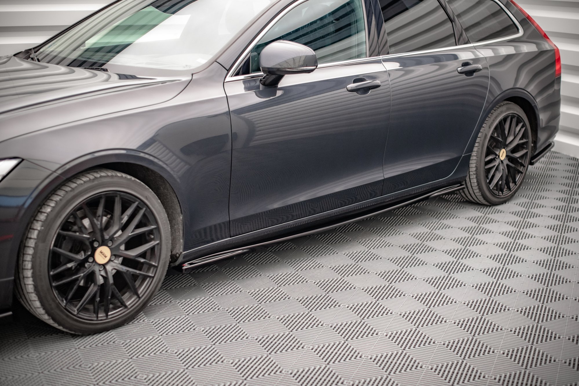 Street+ Seitenschweller Leisten passend für Volvo V90 Mk2 schwarz Hochglanz