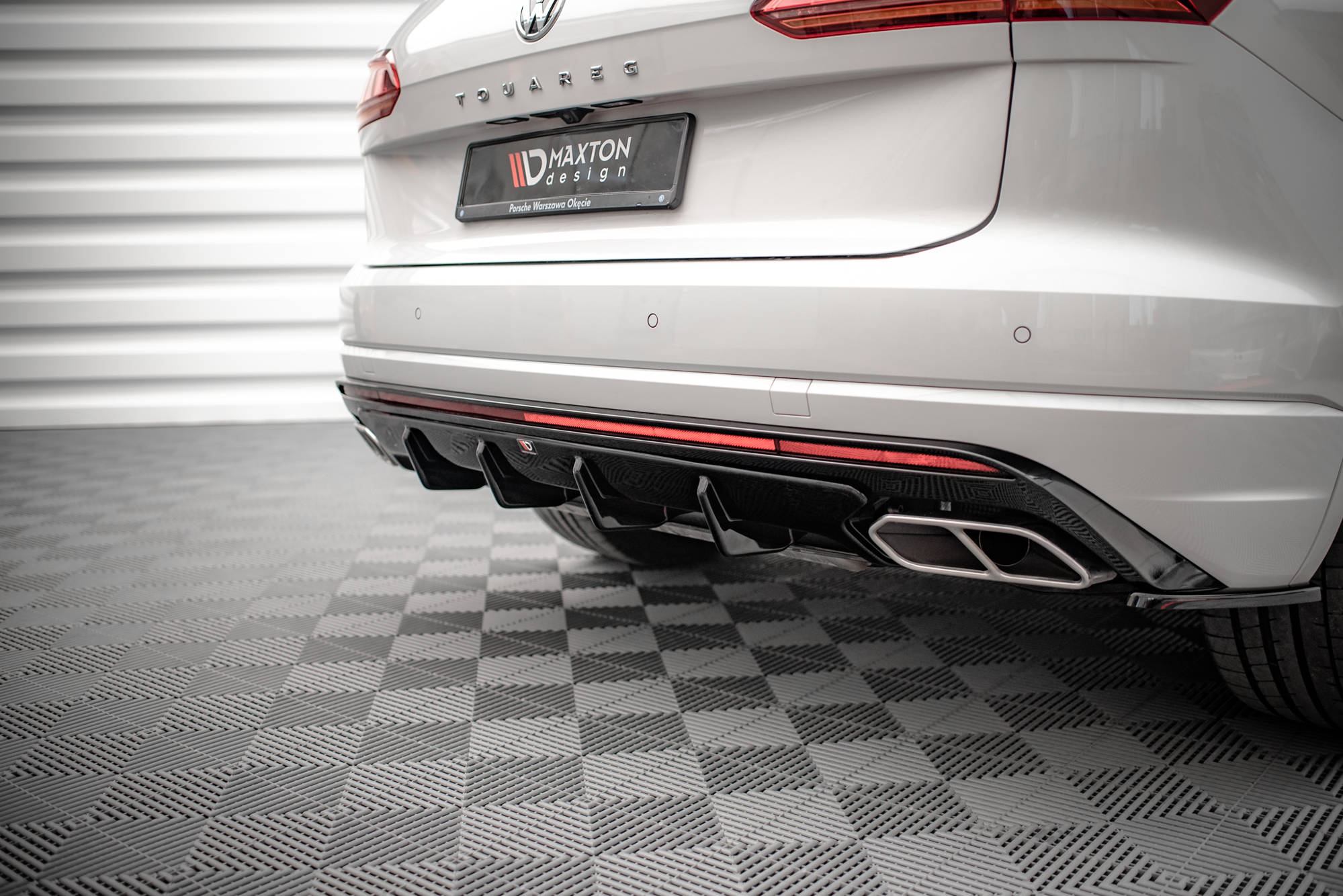 Street+ Heck Ansatz Diffusor passend für VW Touareg R-line Mk3 schwarz Hochglanz