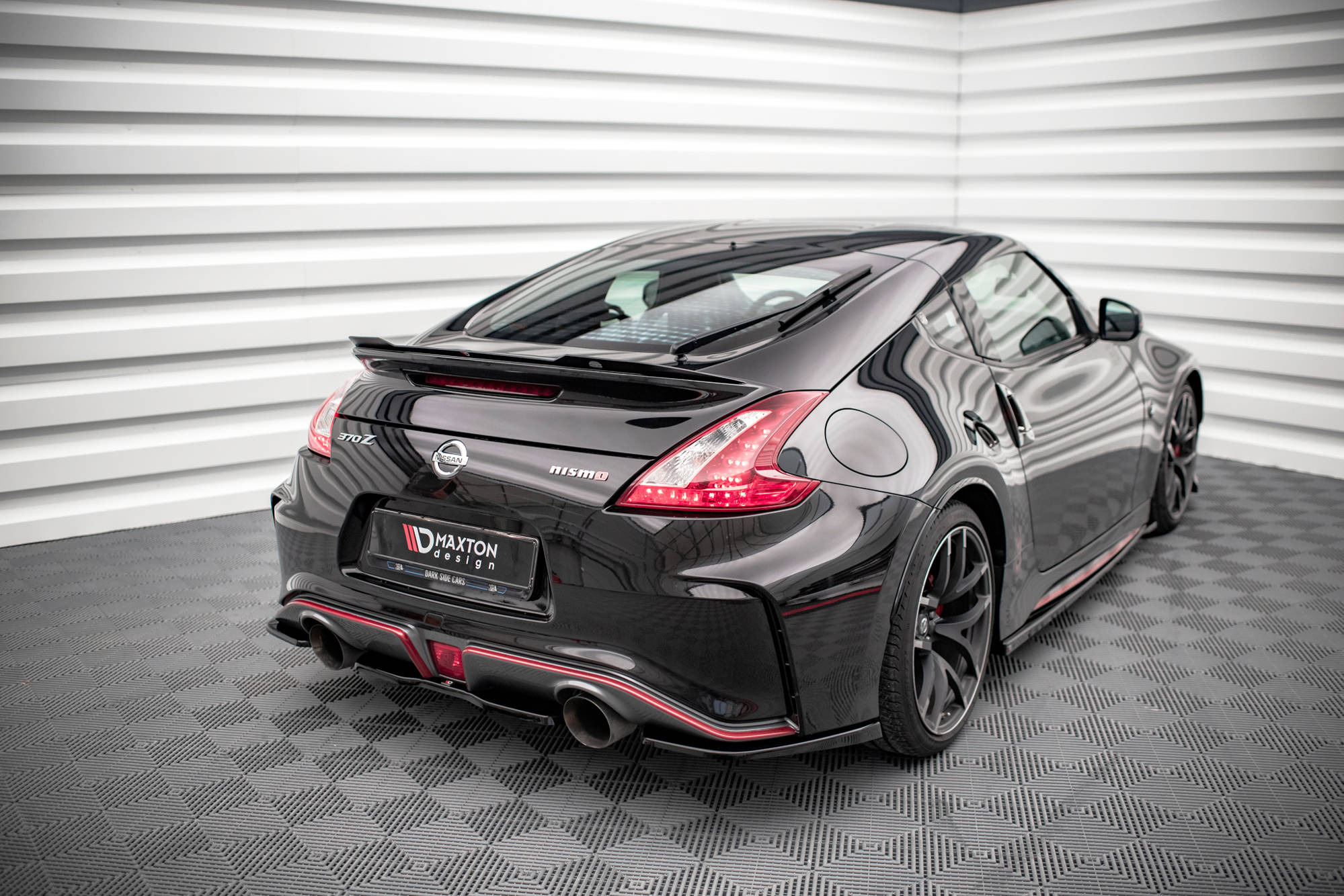 Street+ Mittlerer Diffusor Heck Ansatz passend für Nissan 370Z Nismo FL schwarz Hochglanz