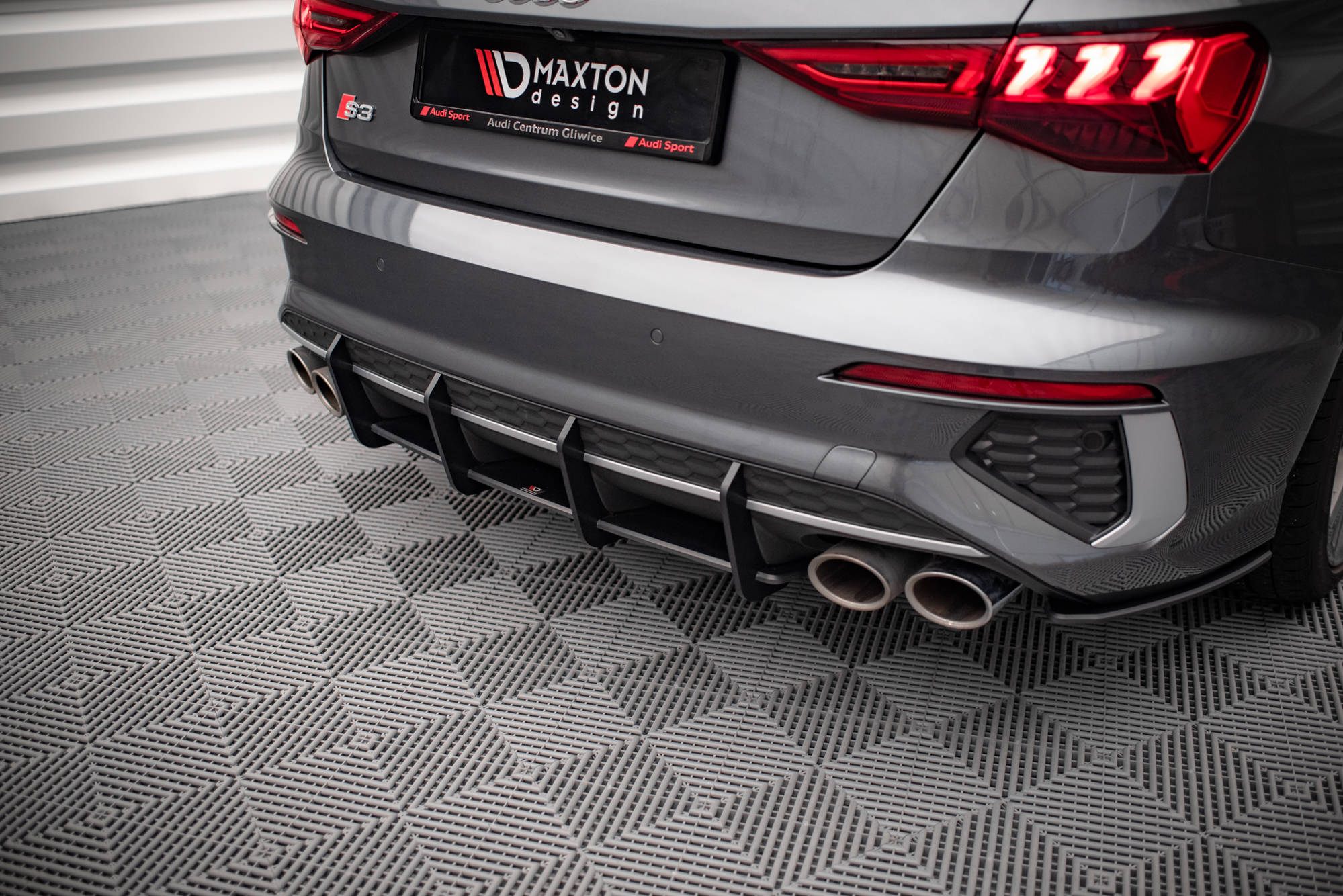 Street Pro Heckschürze Heck Ansatz Diffusor passend für Audi S3 Limousine 8Y rot