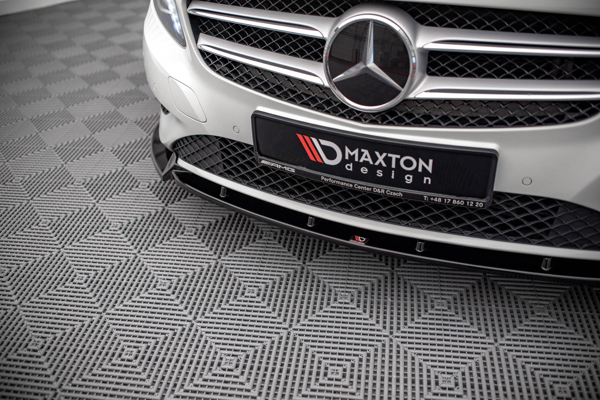 Street+ Spoilerlippe Front Ansatz V.1 passend für Mercedes A W176 schwarz Hochglanz