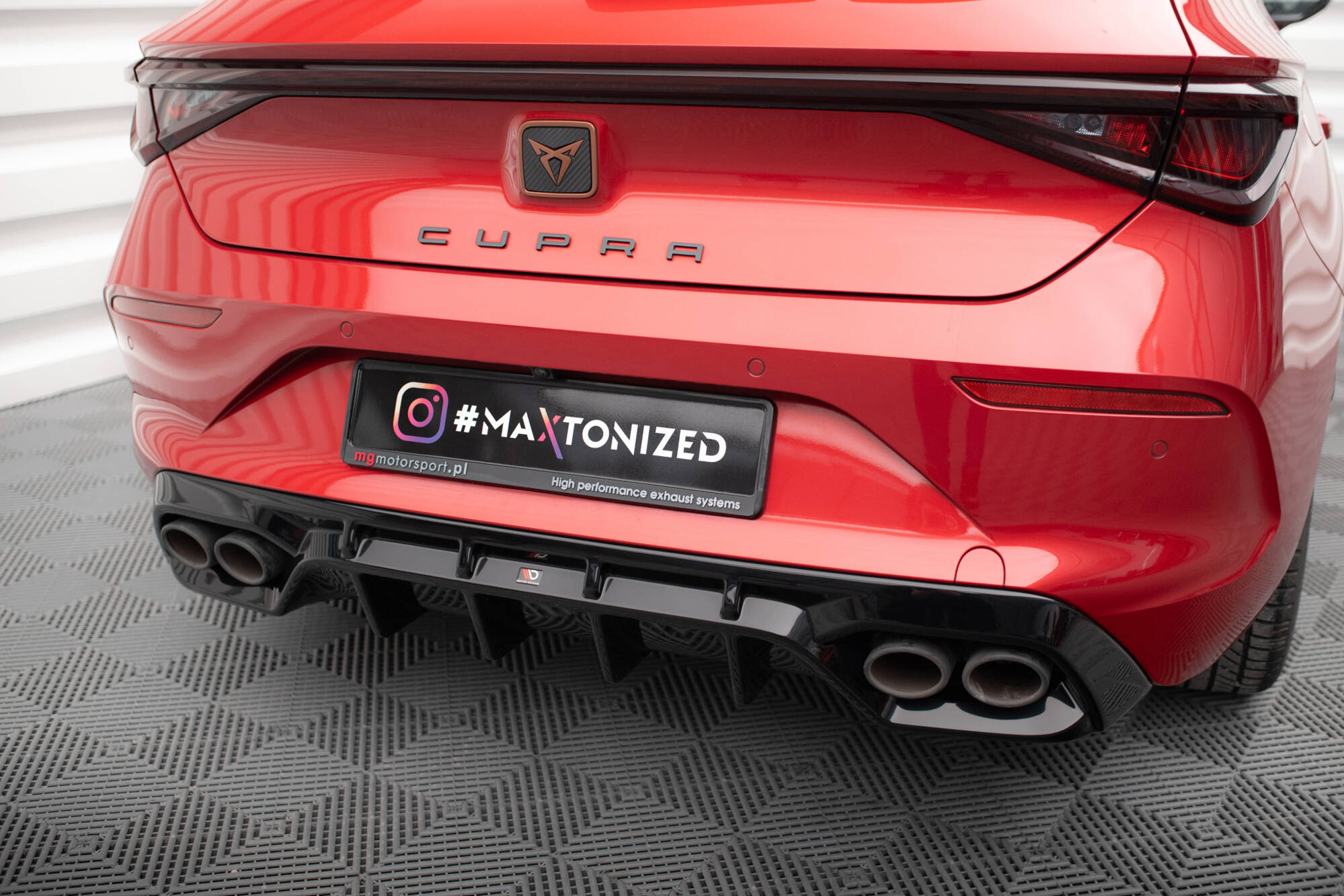 Heckansatz Diffusor passend für CUPRA Leon Hatchback Mk1 schwarz Hochglanz
