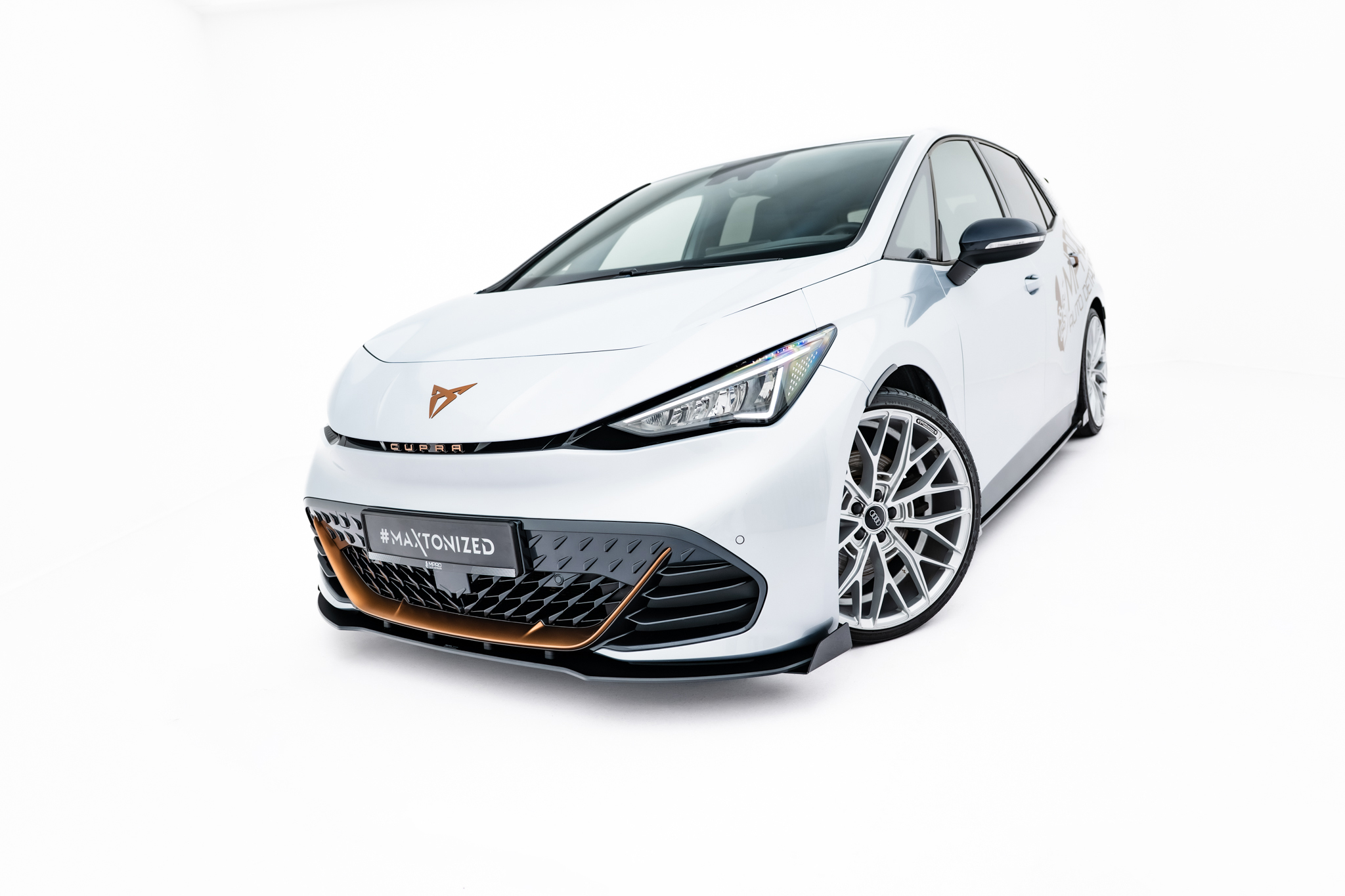 Front Stoßstange Flaps passend für CUPRA Born Mk1 schwarz Hochglanz