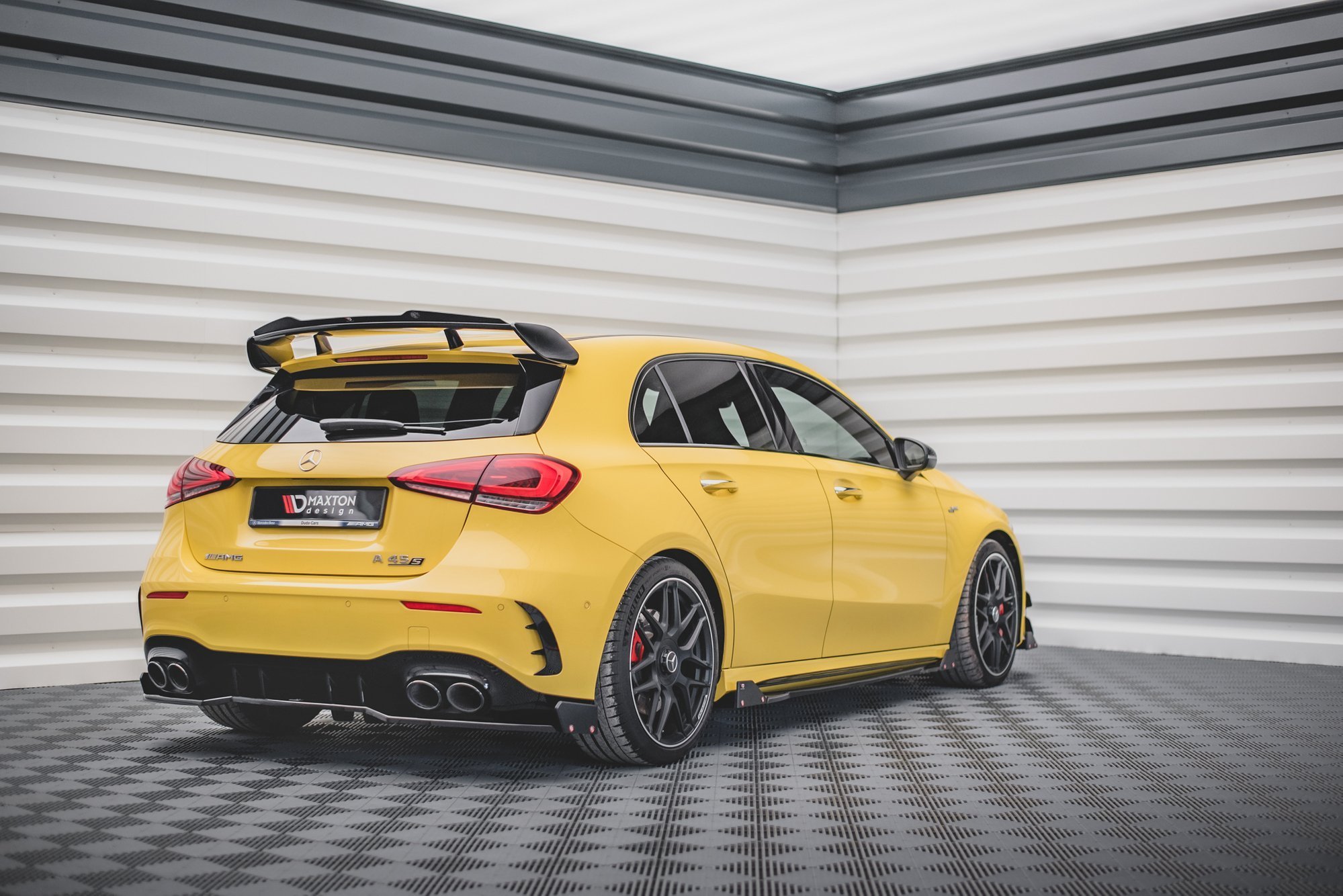 Street+ Mittlerer Diffusor Heck Ansatz + Flaps passend für Mercedes-AMG A 45 S Aero Pack W177