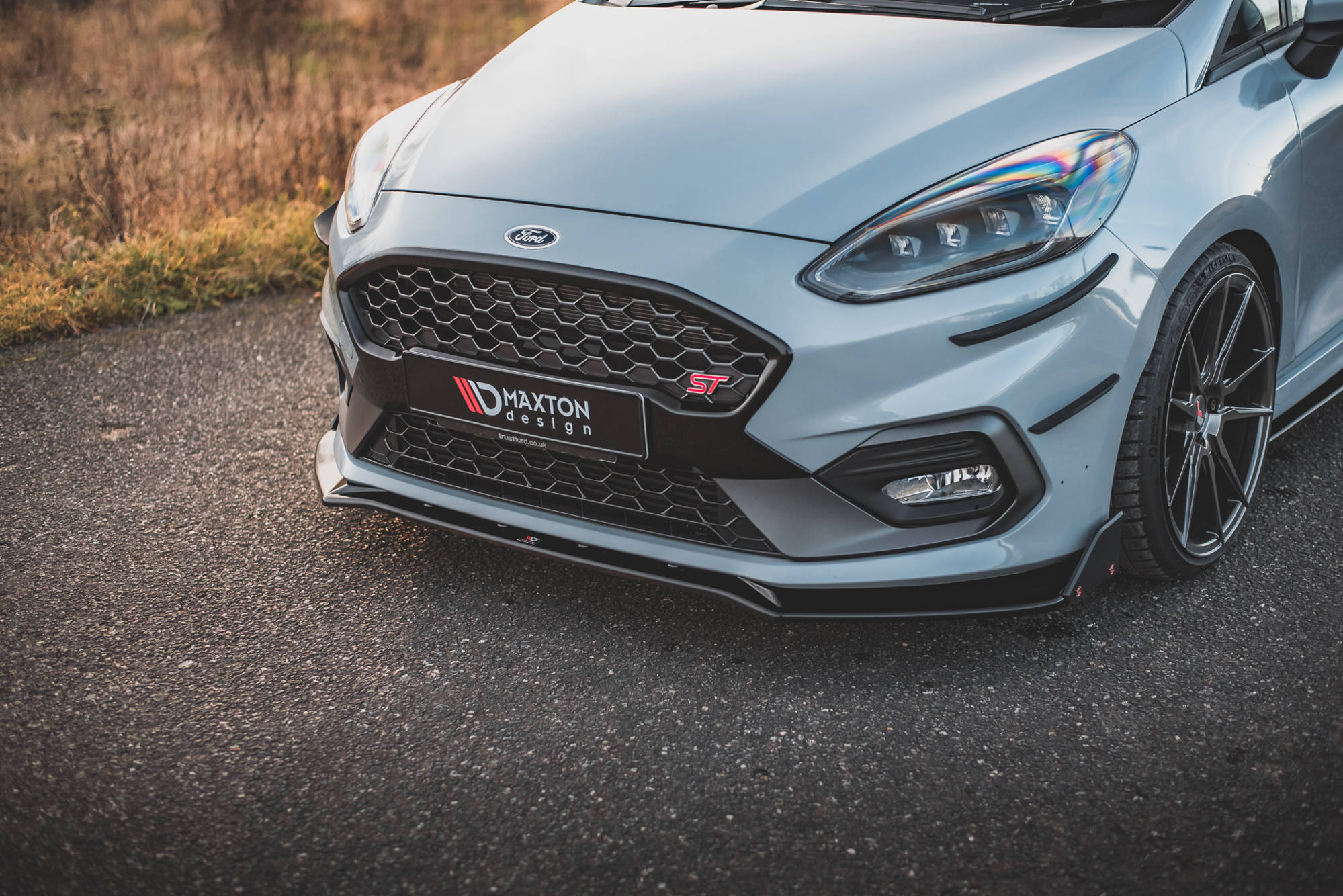 Front Grill Kühlergrill passend für Ford Fiesta ST Mk8 schwarz matt