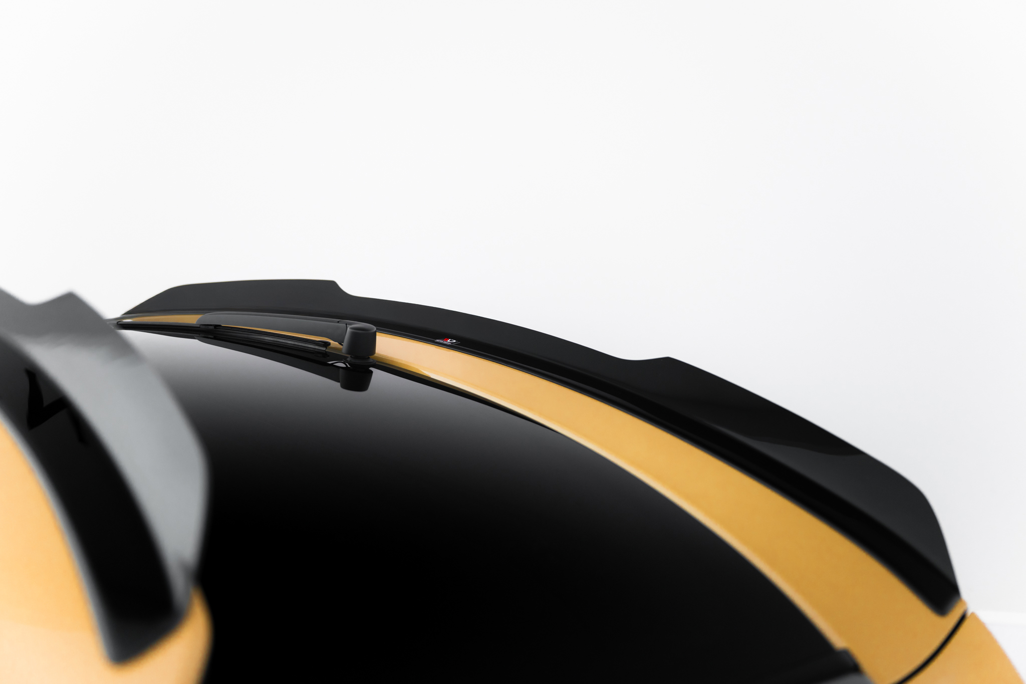 Niedriger Spoiler CAP V.1 für Audi RSQ8 Mk1 Facelift schwarz Hochglanz
