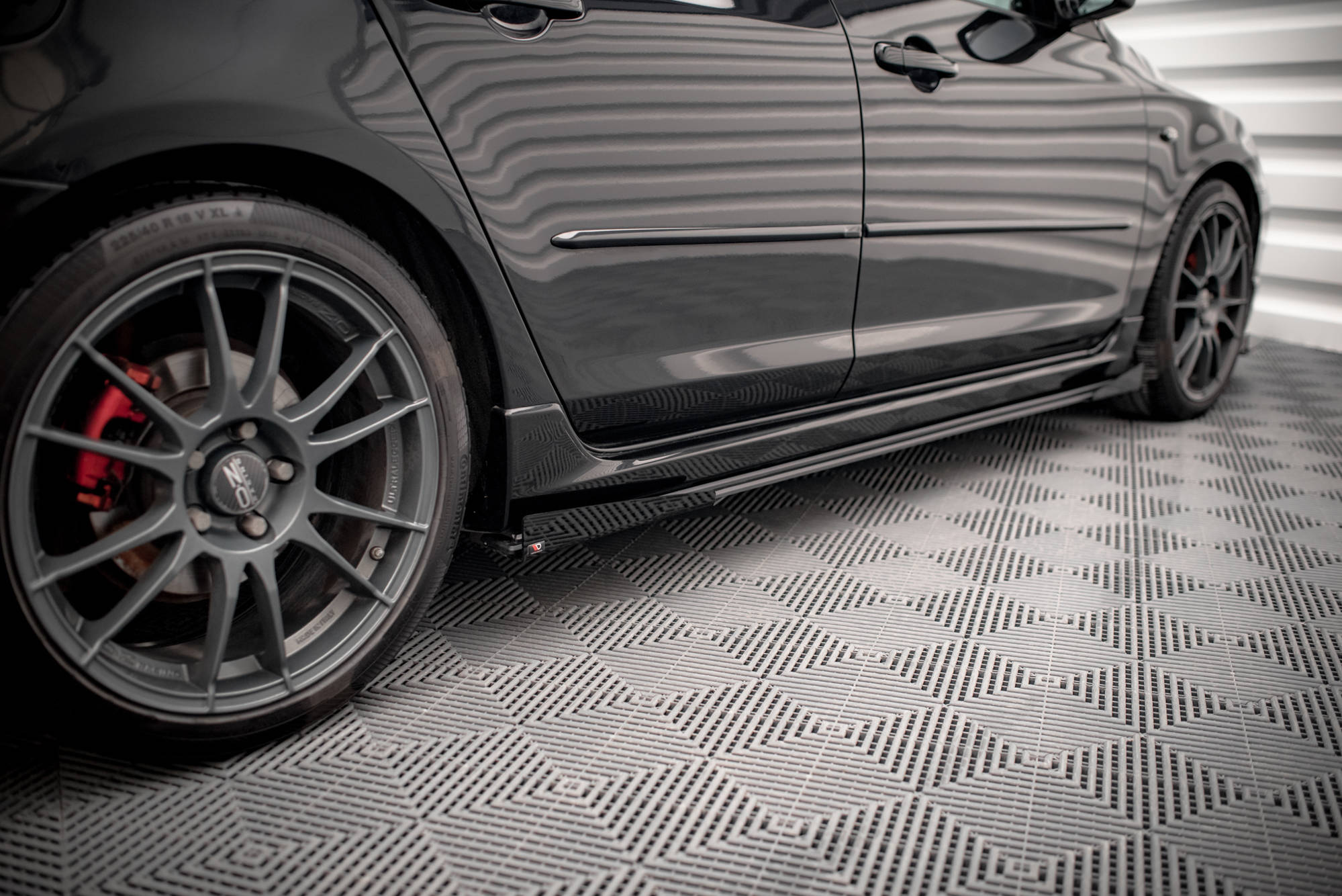 Seitenschweller Flaps passend für Mazda 3 MPS Mk1 schwarz Hochglanz