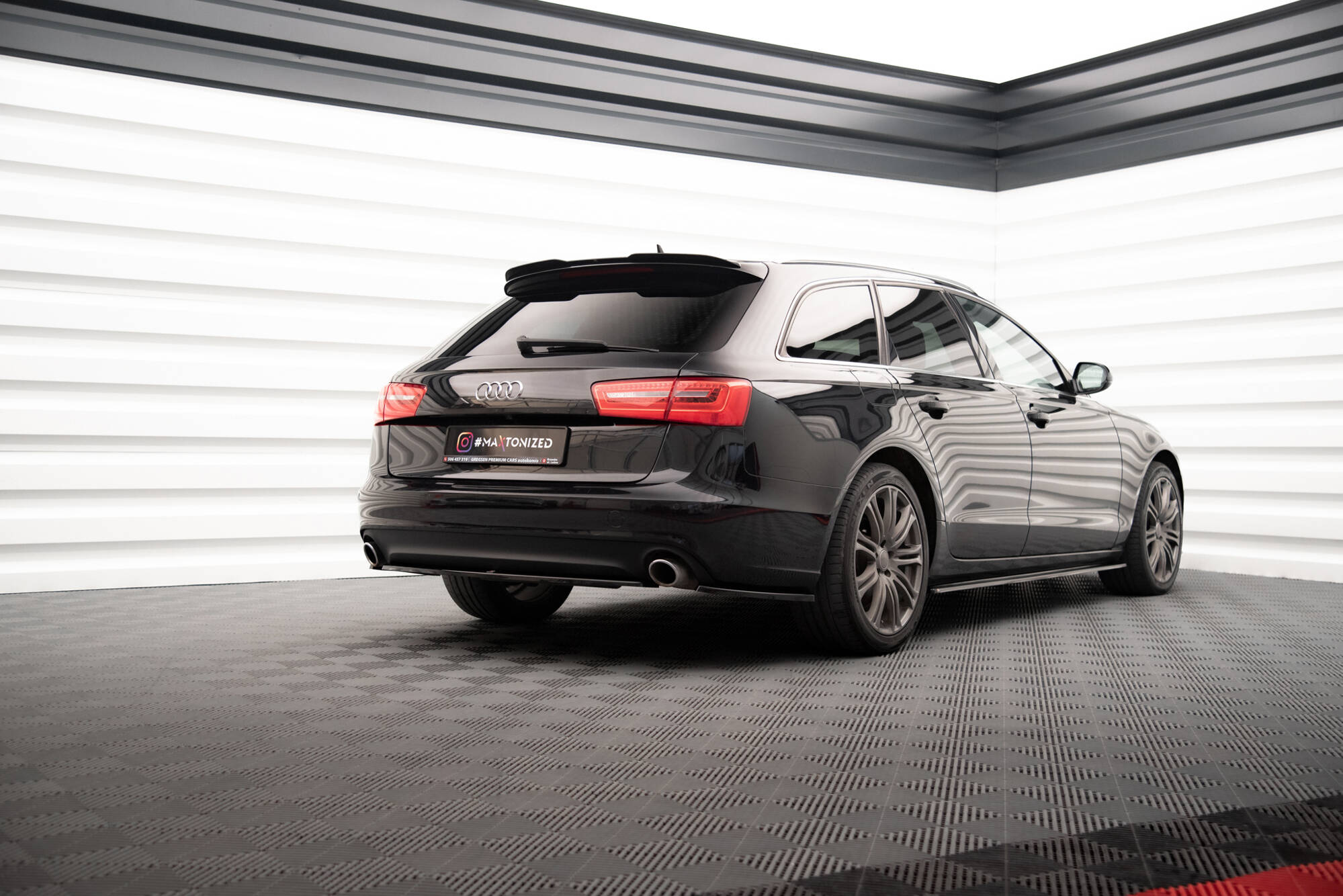 Street+ Mittlerer Diffusor Heck Ansatz passend für Audi A6 Avant / Limousine C7 schwarz Hochglanz