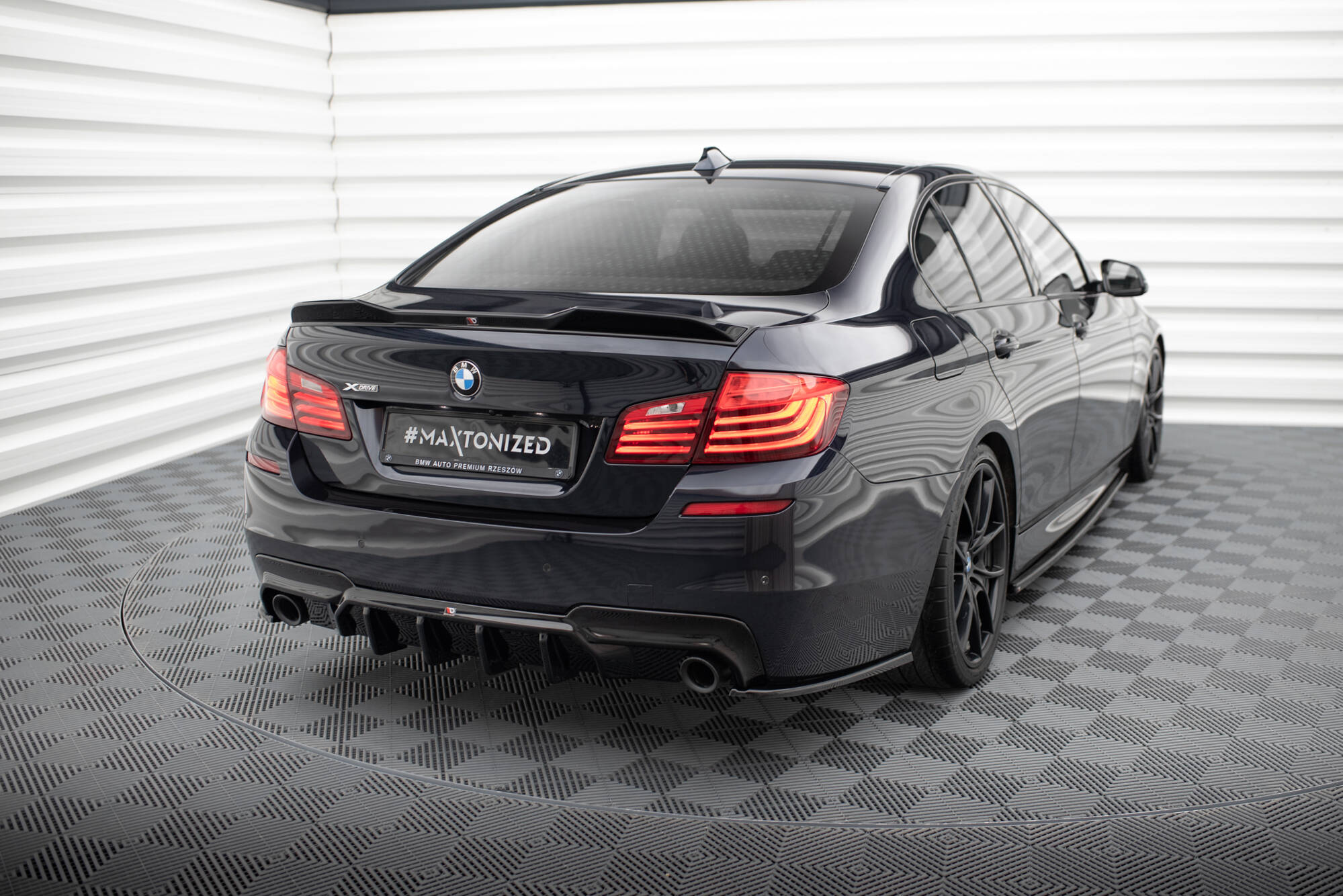 Heck Spoiler Aufsatz Abrisskante 3D passend für BMW 5er M-Paket F10 schwarz Hochglanz