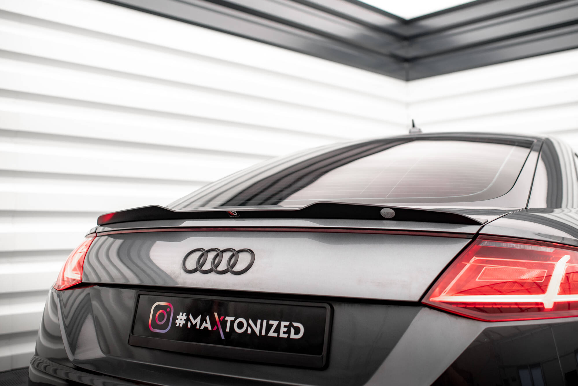 Heck Spoiler Aufsatz Abrisskante passend für Audi TT S / S-Line 8S / 8S FL schwarz Hochglanz