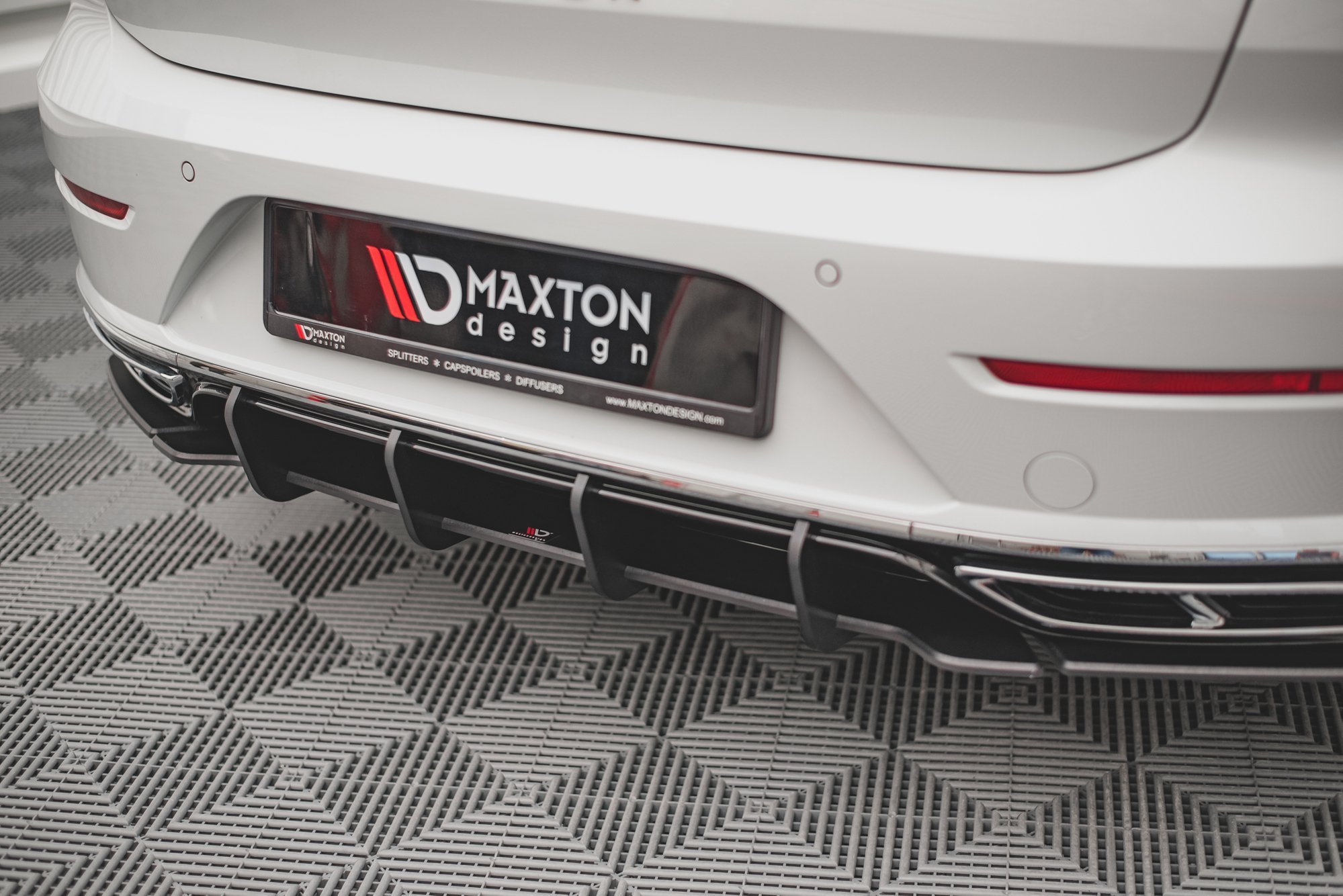Street Pro Heckschürze Heck Ansatz Diffusor passend für VW Arteon R-Line FL rot