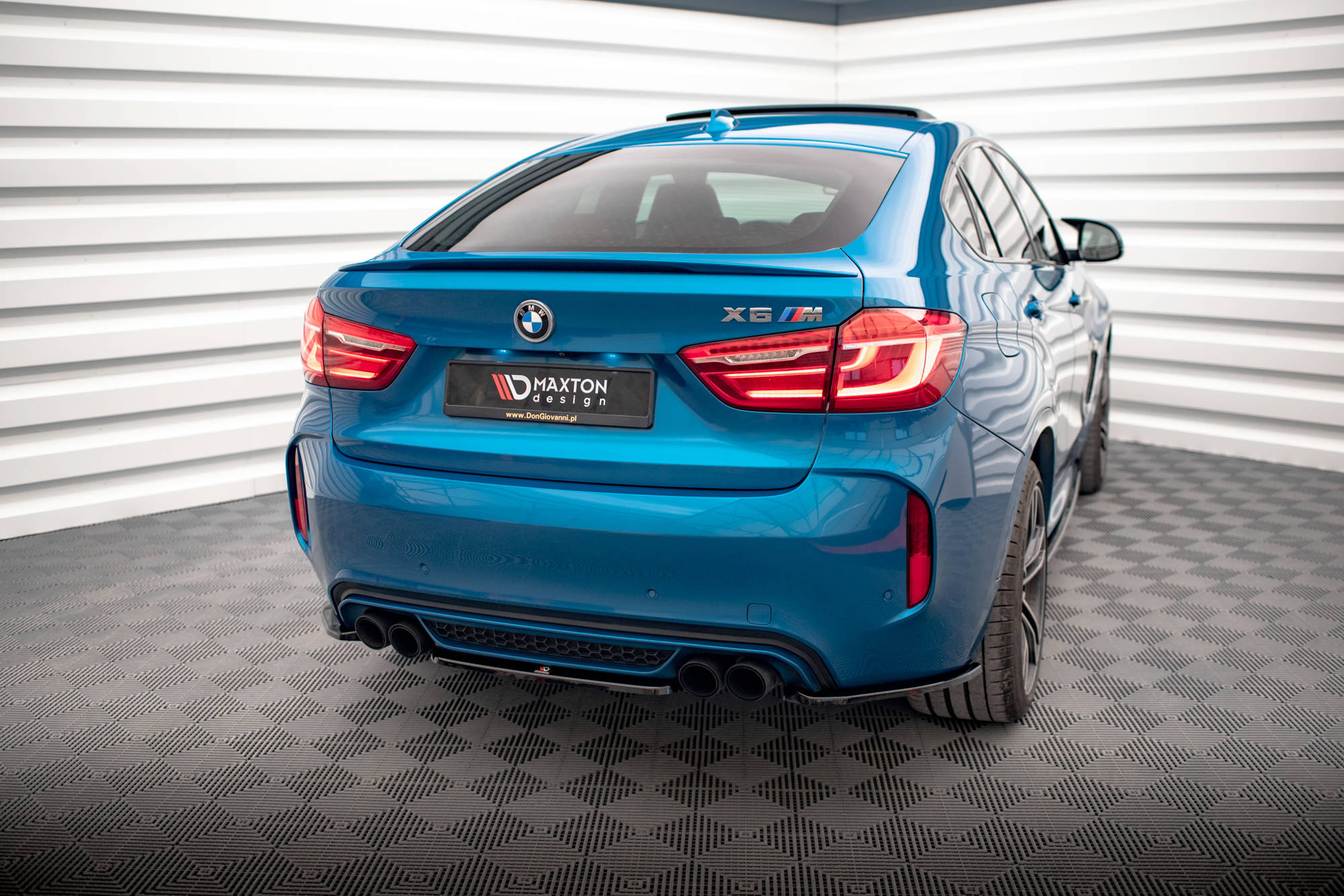 Street+ Mittlerer Diffusor Heck Ansatz passend für BMW X6 M F86 schwarz Hochglanz
