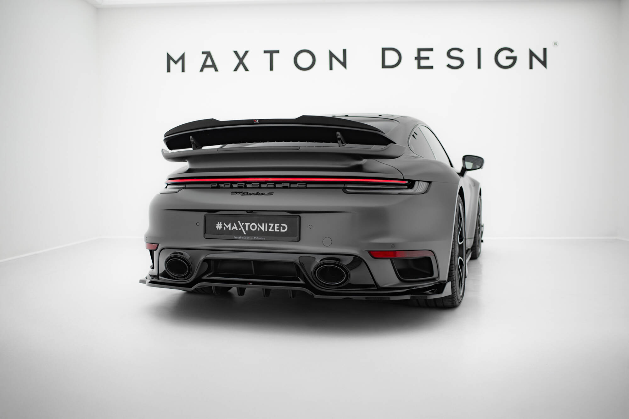 Heck Spoiler Aufsatz Abrisskante passend für Porsche 911 Turbo S Sport Package 992 schwarz Hochglanz