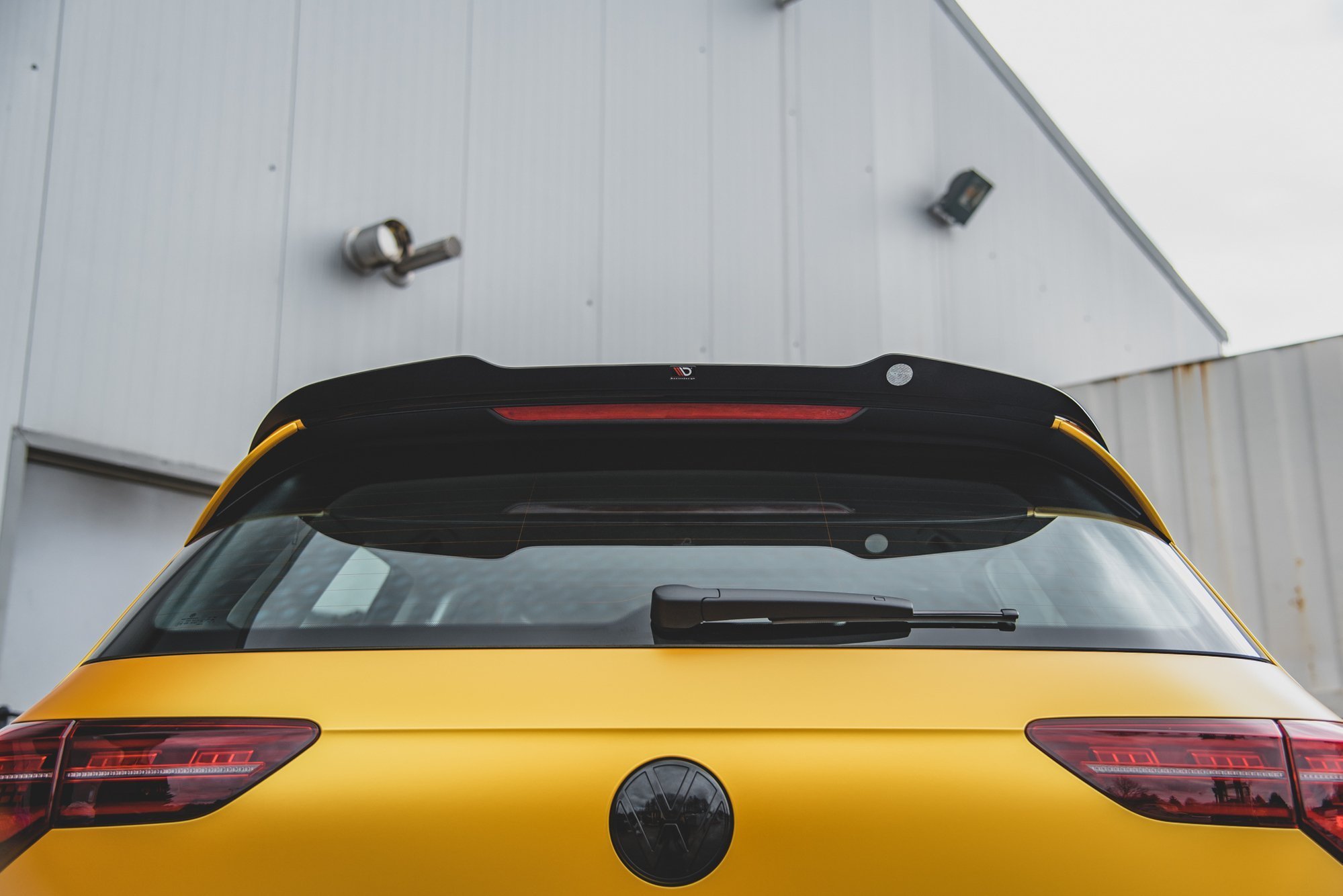 Spoiler CAP V.2 für VW Golf Mk8 Facelift schwarz Hochglanz