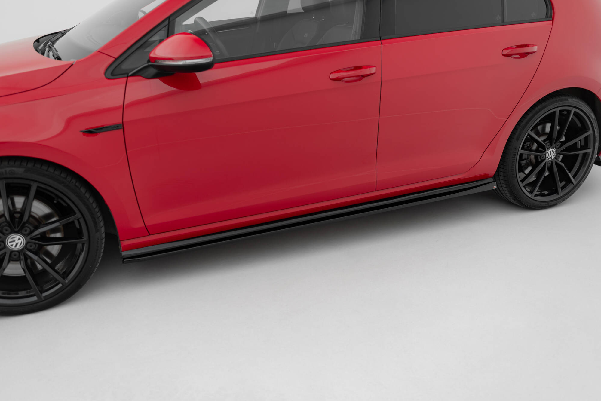 Seitenschweller Ansatz für V.4 VW Golf R / R-Line Mk7 Facelift schwarz Hochglanz