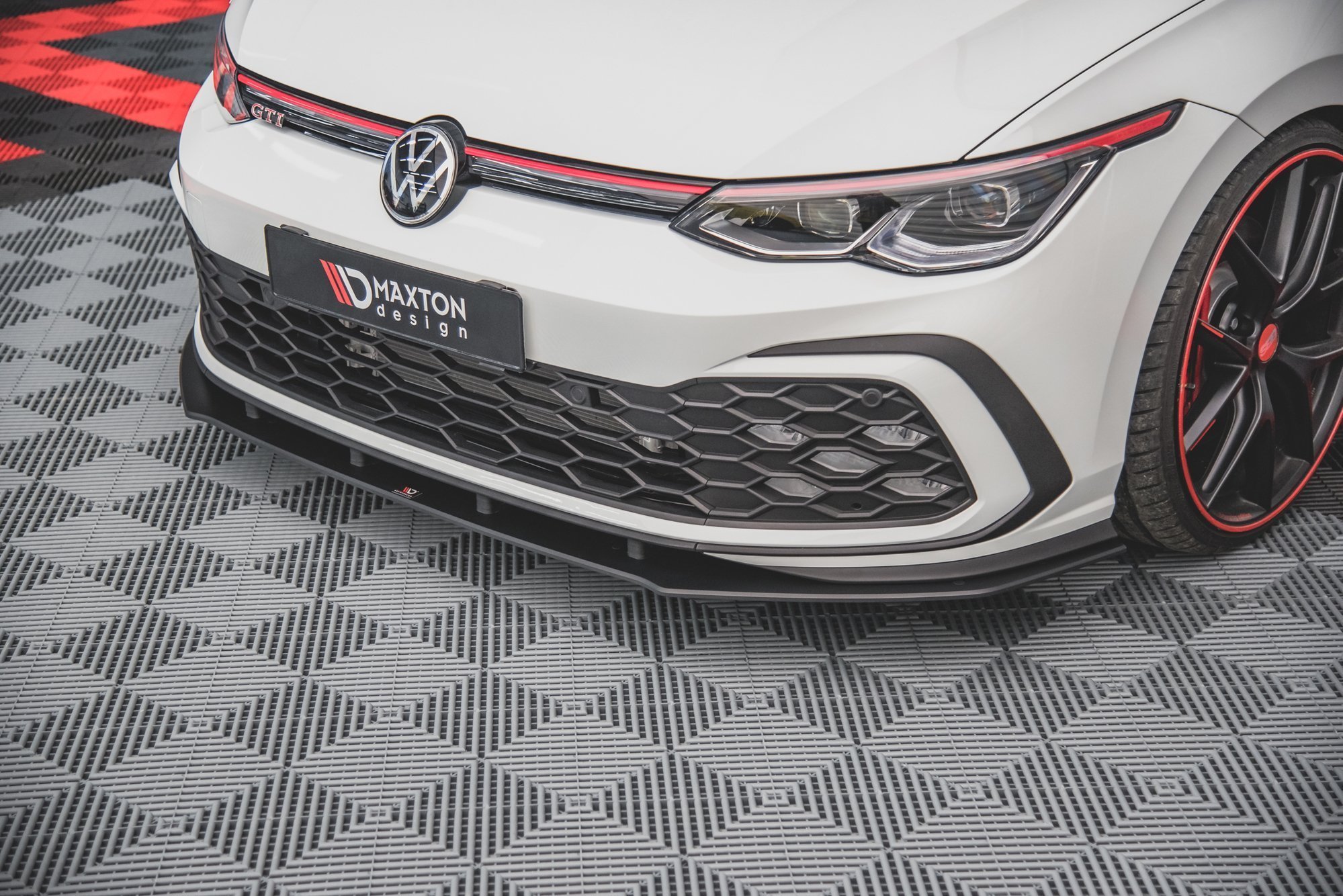 Street Pro Spoilerlippe Front Ansatz passend für VW Golf 8 GTI rot