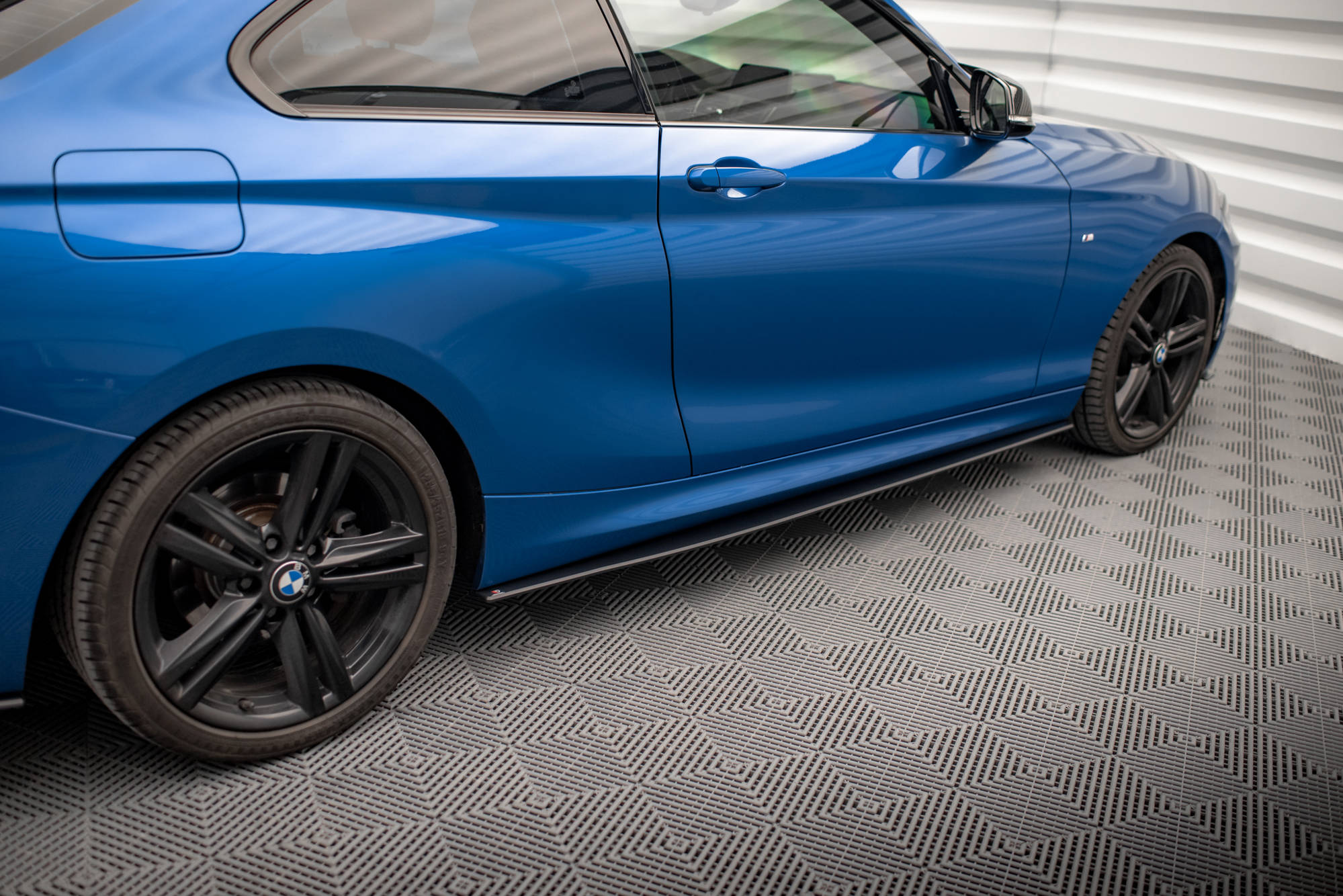 Street Pro Seitenschweller Leisten passend für BMW 2 M-Paket F22 rot