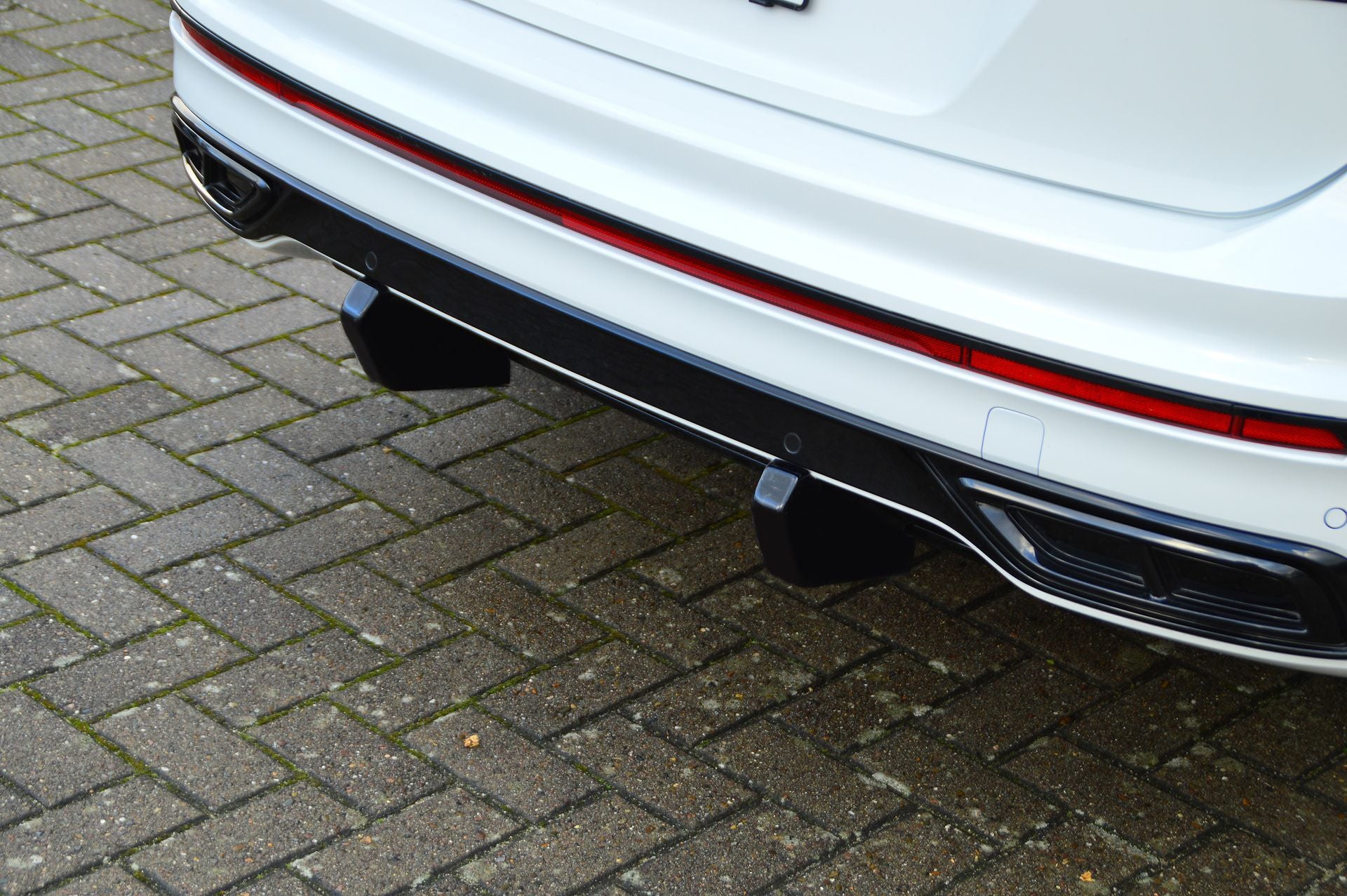 Heckansatz Aufsätze 2.tlg für VW Tiguan 2 AD1 Facelift R-Line (Schwarz Matt)