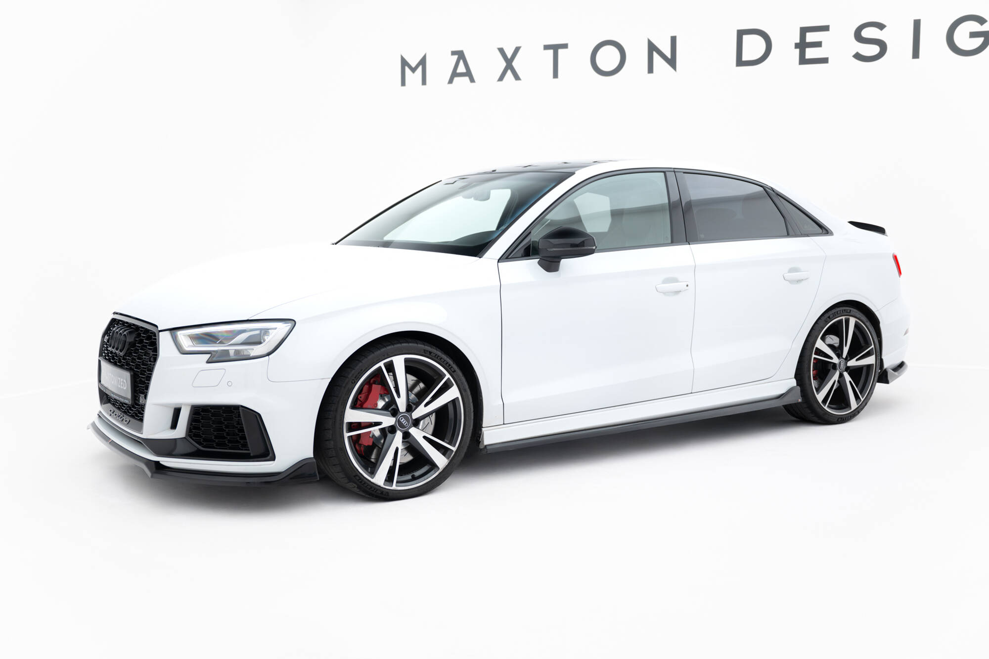 Street+ Seitenschweller Leisten V.3 passend für Audi RS3 Limousine 8V FL schwarz Hochglanz