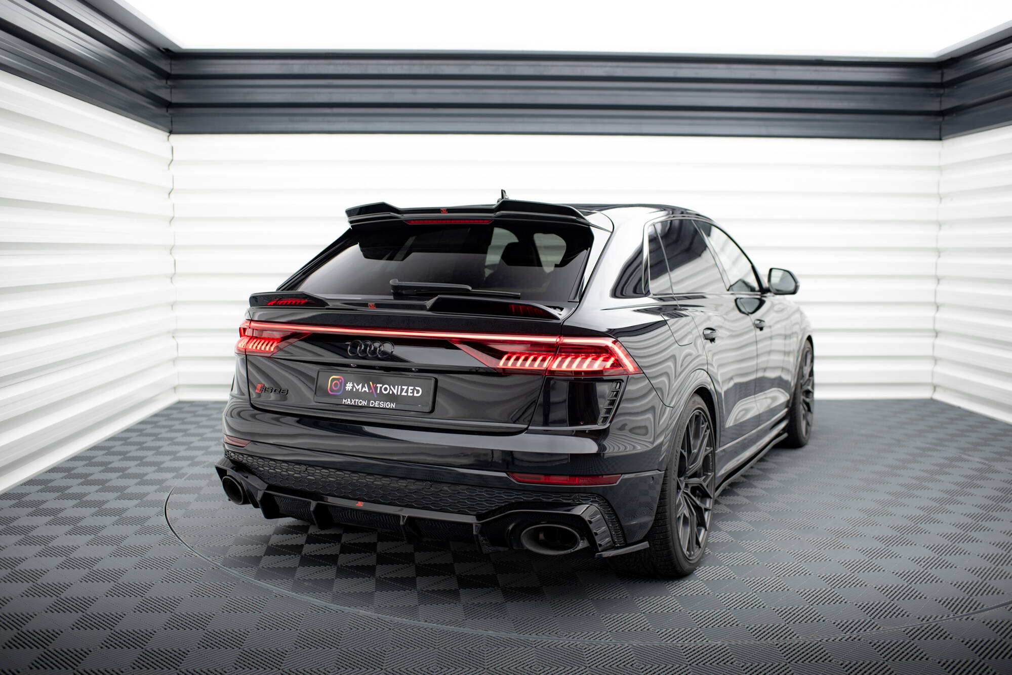 Unterer Heck Spoiler Aufsatz Abrisskante 3D passend für Audi RSQ8 Mk1 FL schwarz Hochglanz