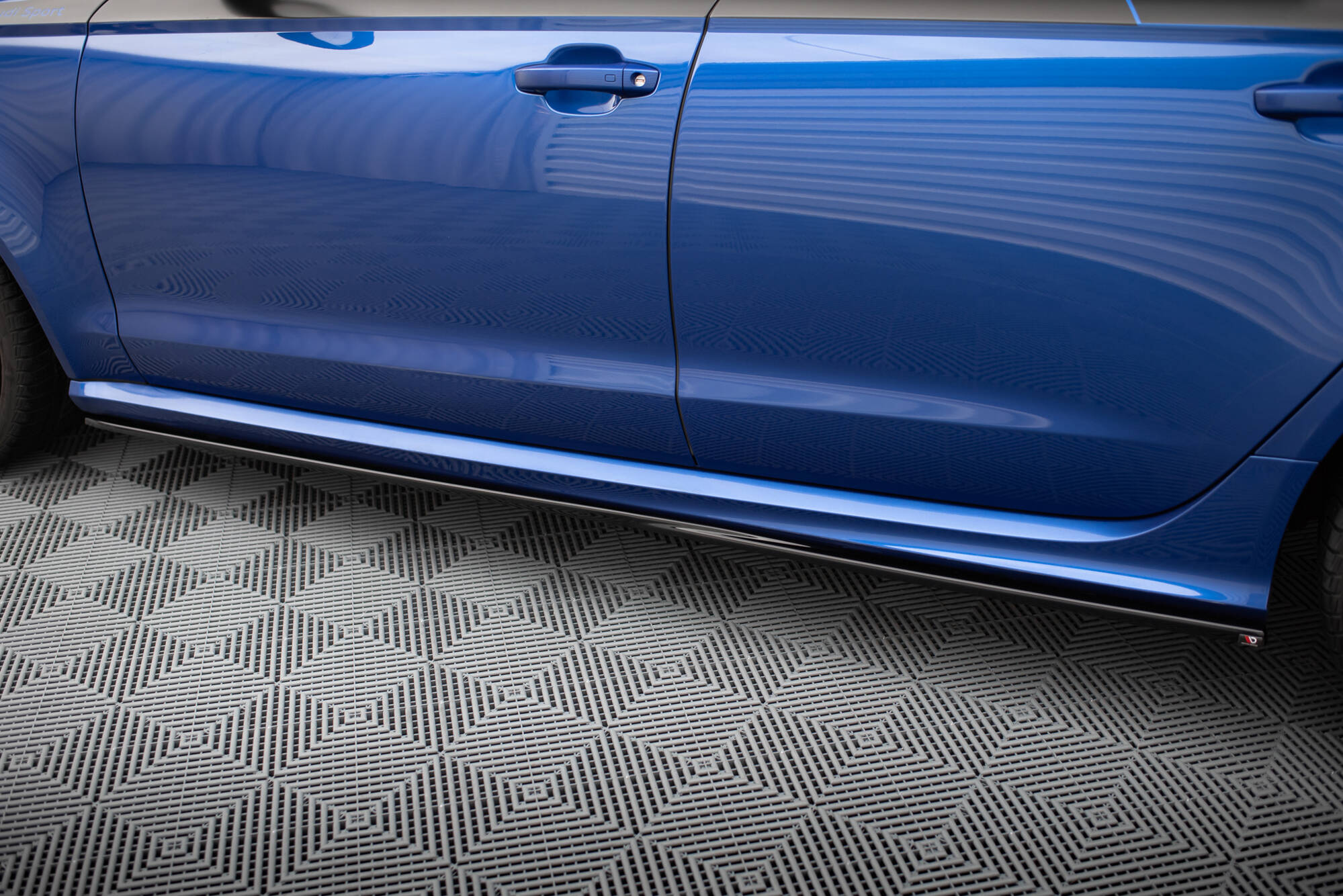 Street+ Seitenschweller Leisten V.2 passend für Audi RS6 C7 / C7 FL schwarz Hochglanz