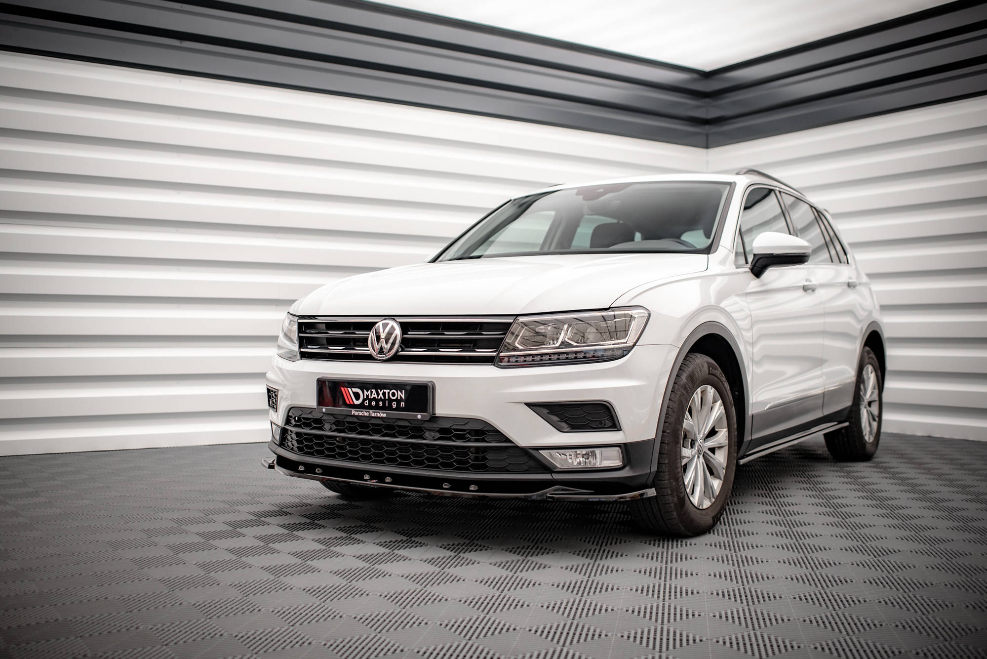Street+ Spoilerlippe Front Ansatz passend für VW Tiguan Mk2 schwarz Hochglanz