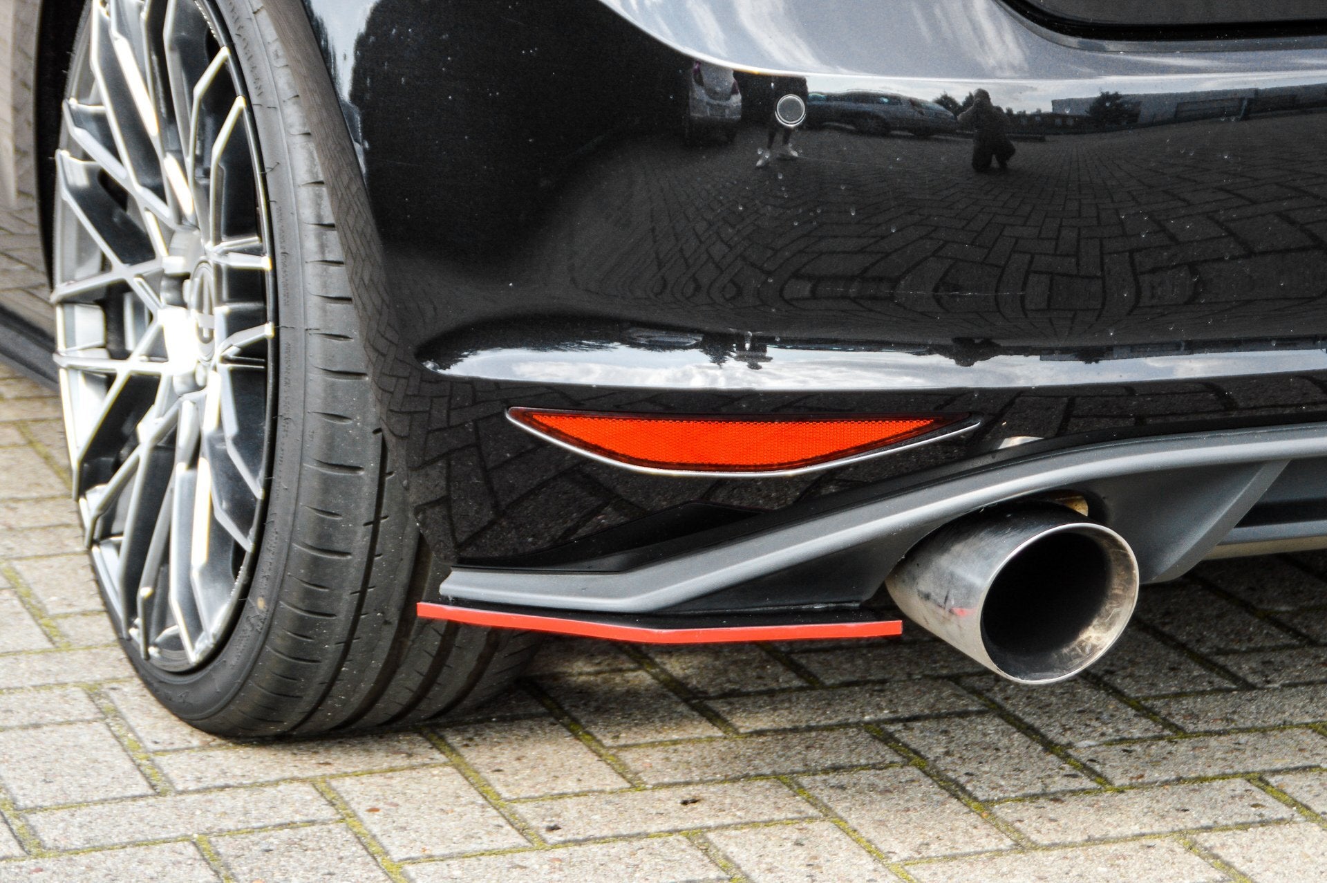 Gefräste Heckseitenteile für VW Golf 7 GTI + GTD AU