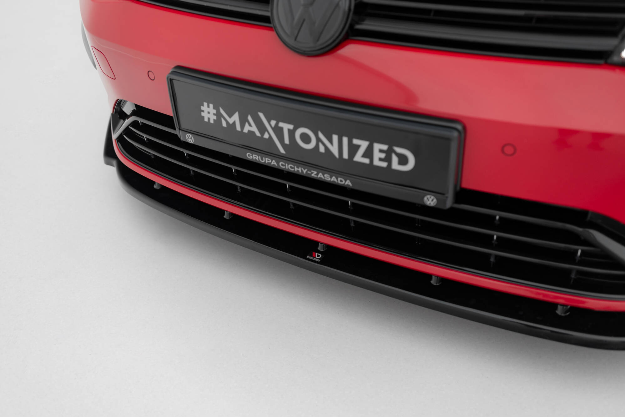 Front Ansatz V.1 für VW Golf R / R-Line Mk7 Facelift schwarz Hochglanz