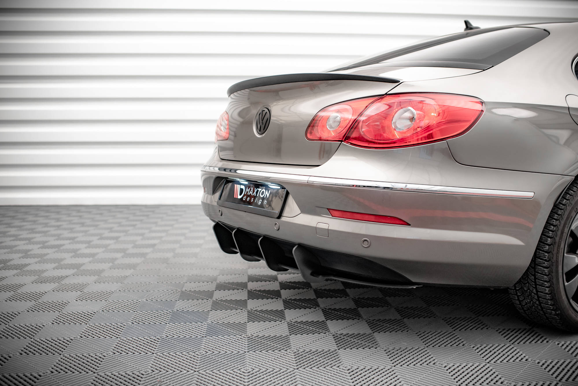 Street Pro Heckschürze Heck Ansatz Diffusor passend für VW Passat CC rot