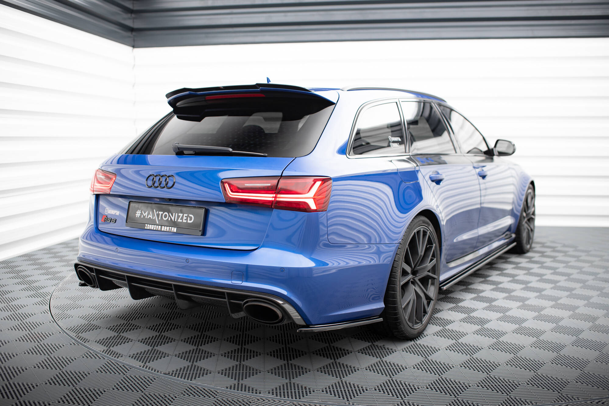 Heck Ansatz Flaps Diffusor für Audi Audi RS6 C7 / C7 Facelift schwarz Hochglanz