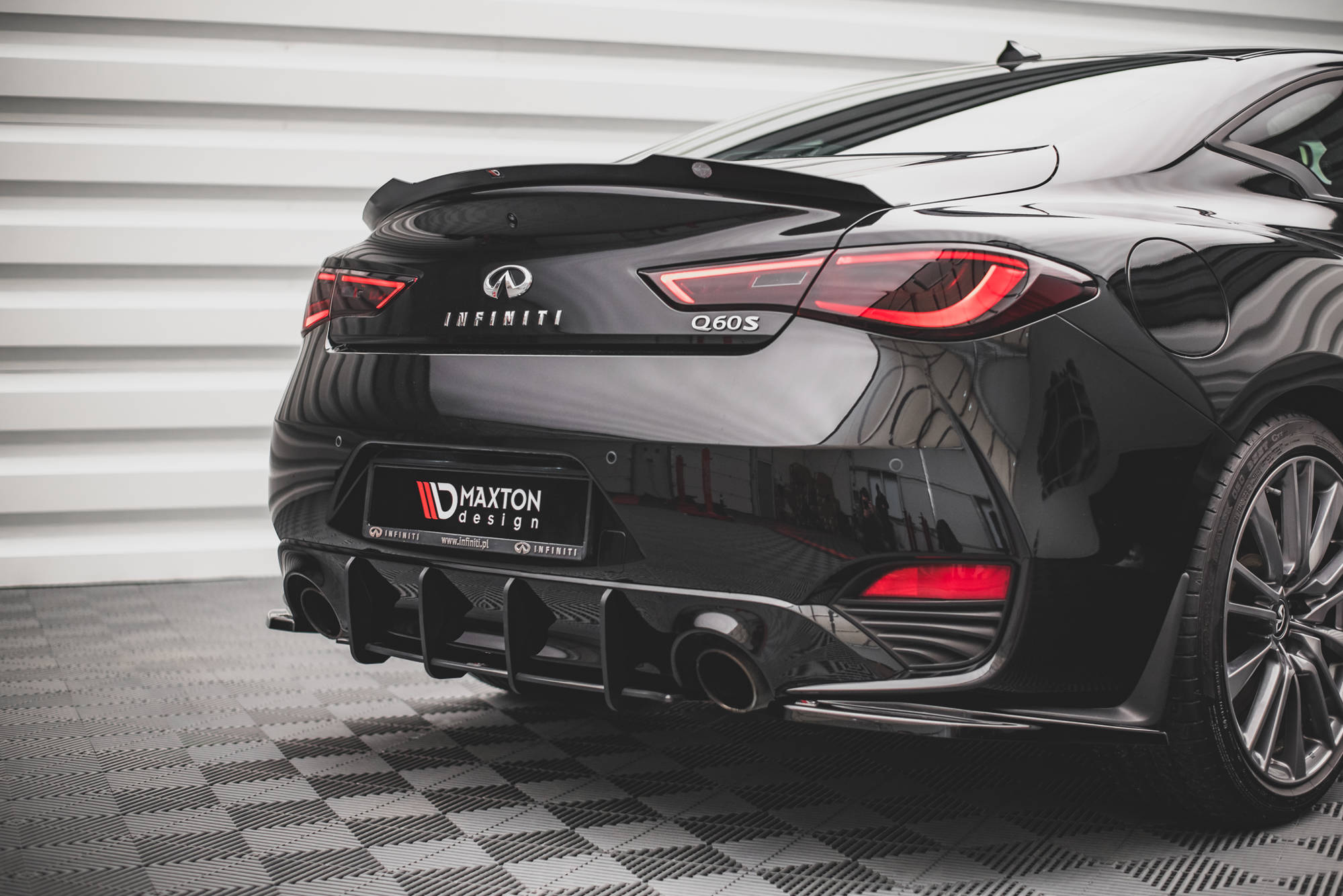 Heckansatz Diffusor passend für Infiniti Q60 S Mk2 schwarz-rot