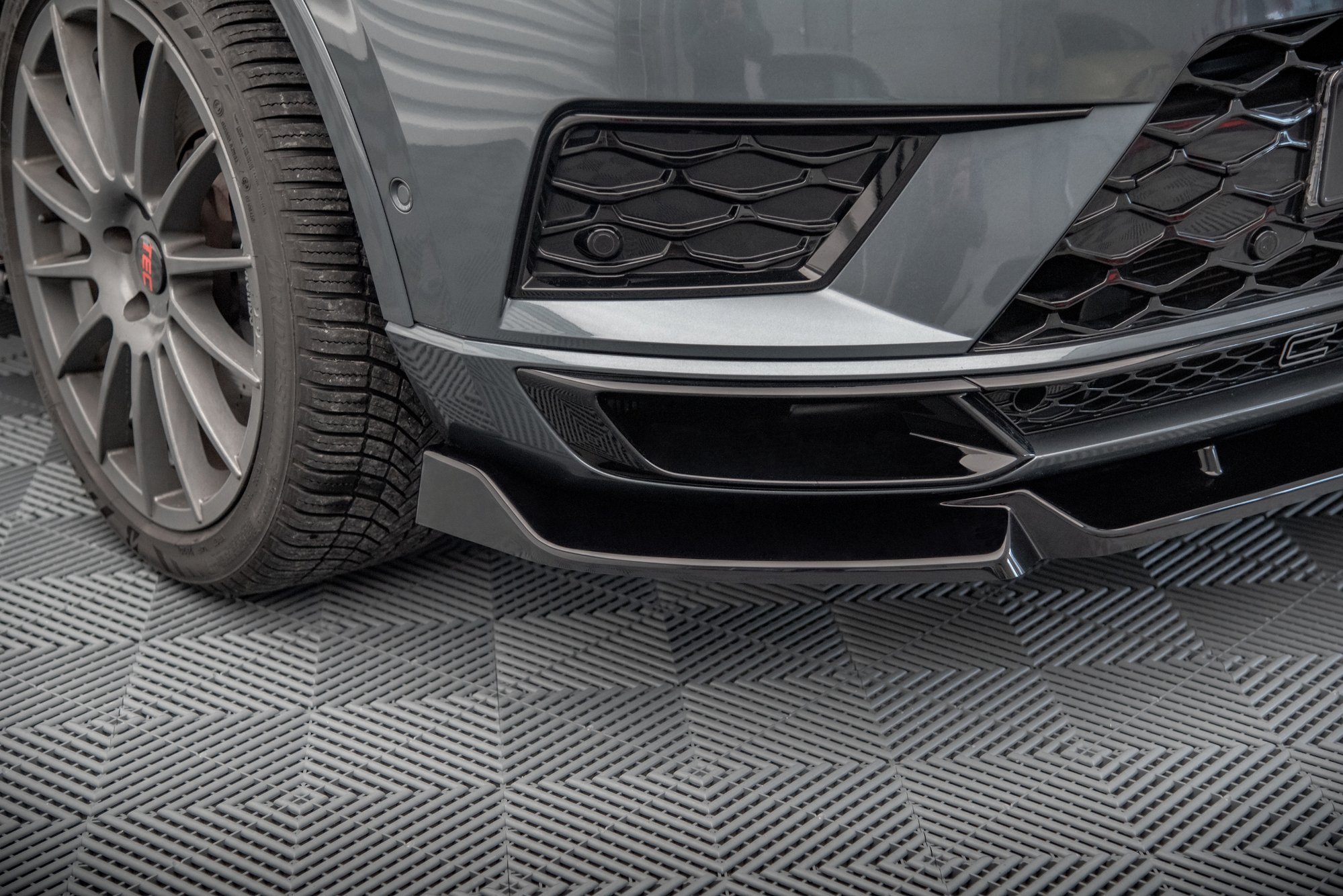 Frontlippe V.1 passend für CUPRA Ateca Mk1 schwarz Hochglanz