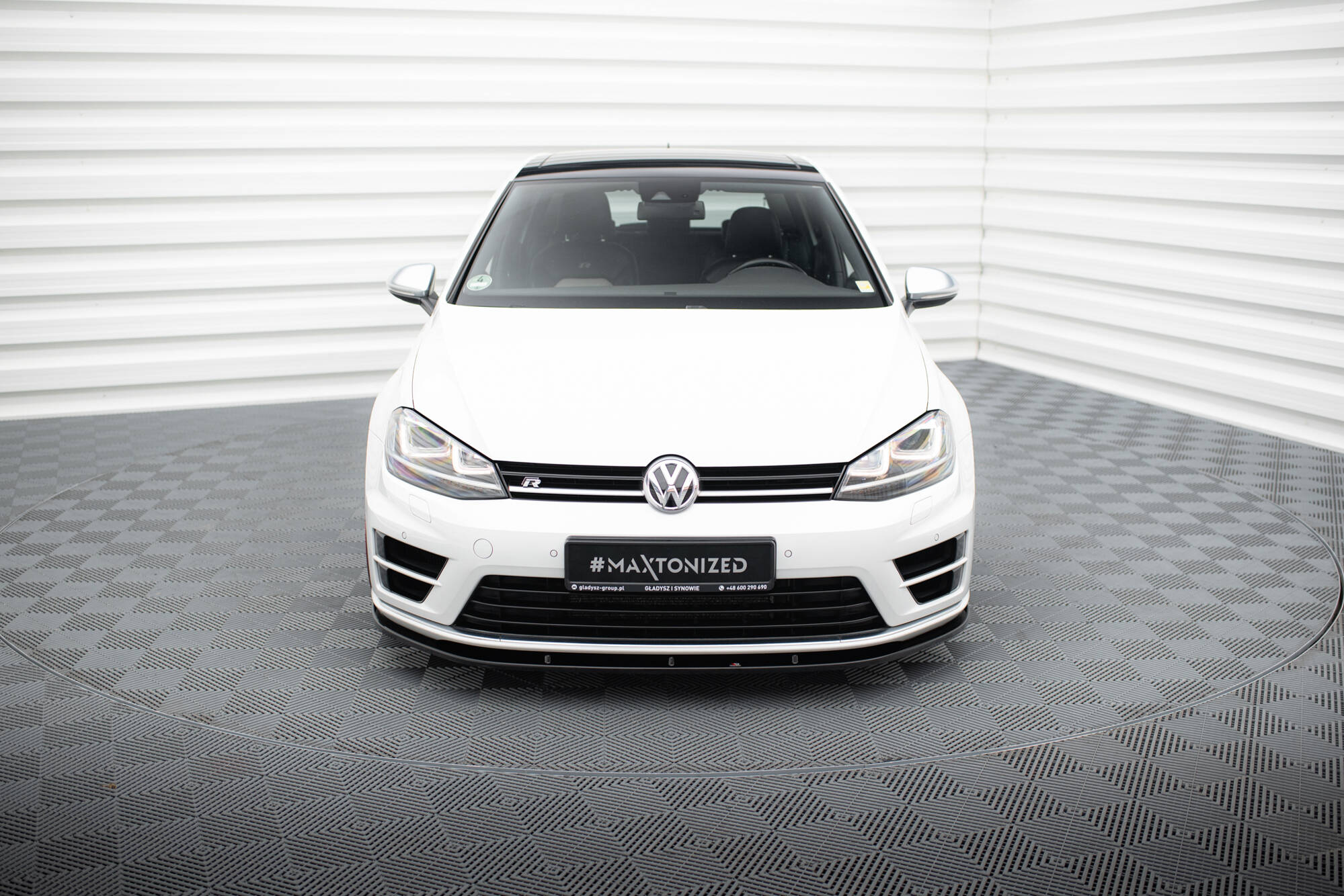 Front Ansatz V.1 für VW Golf R / R-Line Mk7 schwarz Hochglanz