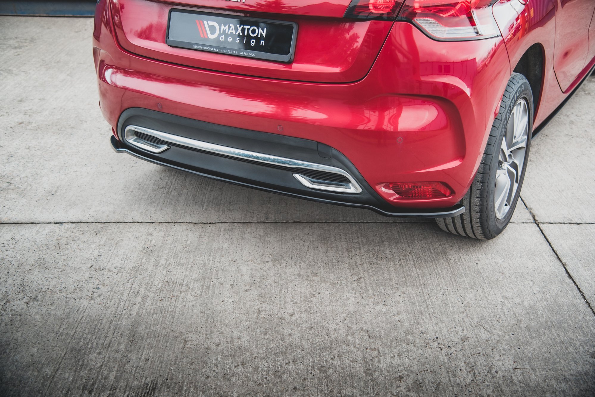 Street+ Mittlerer Diffusor Heck Ansatz passend für Citroen DS4 schwarz Hochglanz