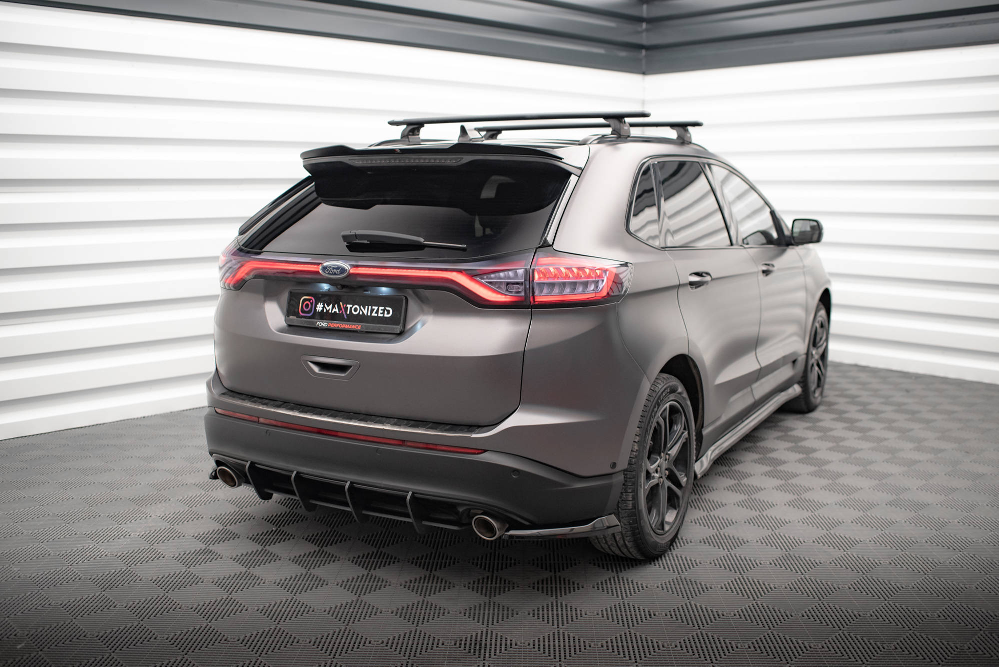Street Pro Heckschürze Heck Ansatz Diffusor passend für Ford Edge Mk2 rot