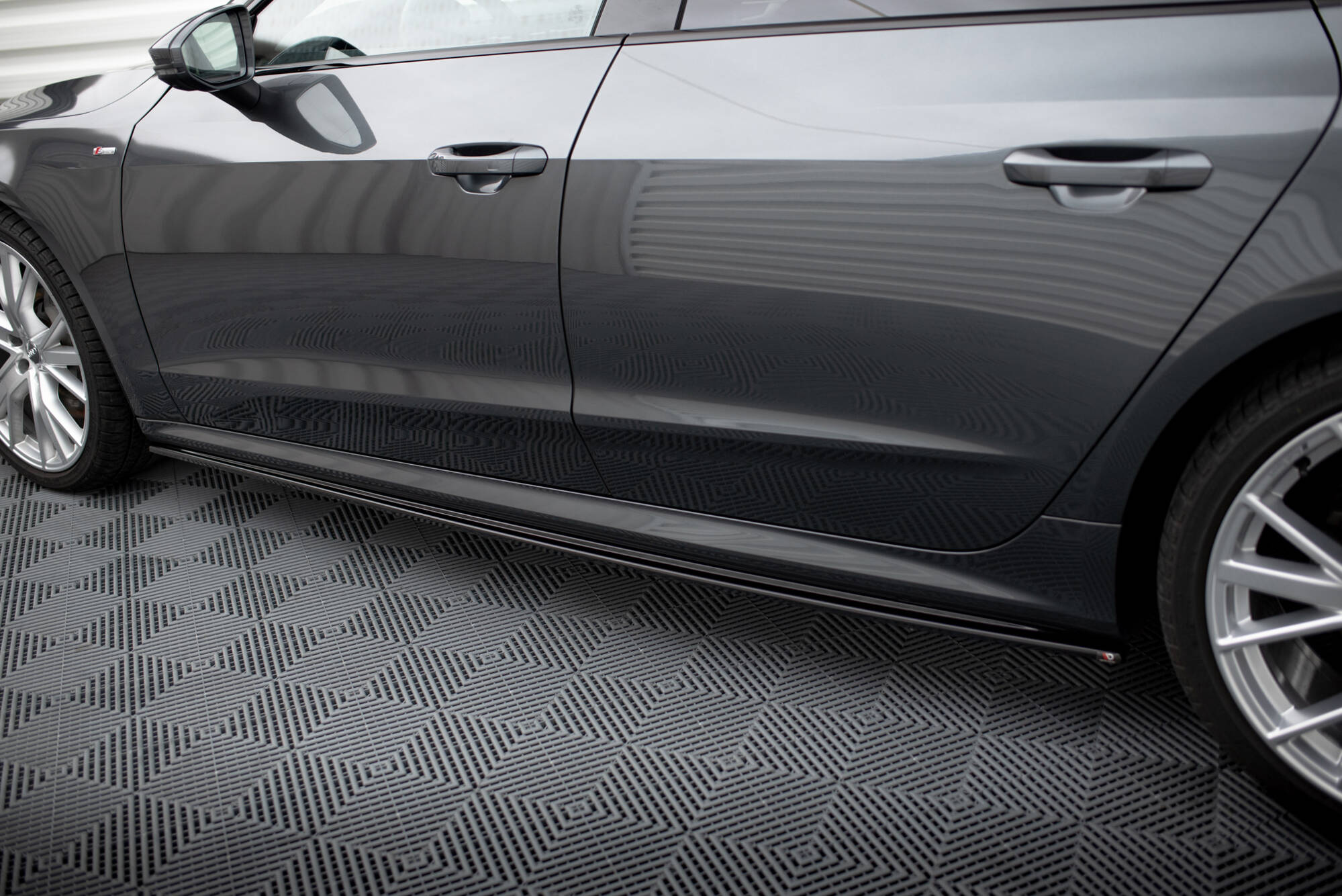 Seitenschweller Ansatz für Audi A7 S-Line C8 / S7 C8 / C8 Facelift / S7 Facelift schwarz Hochglanz